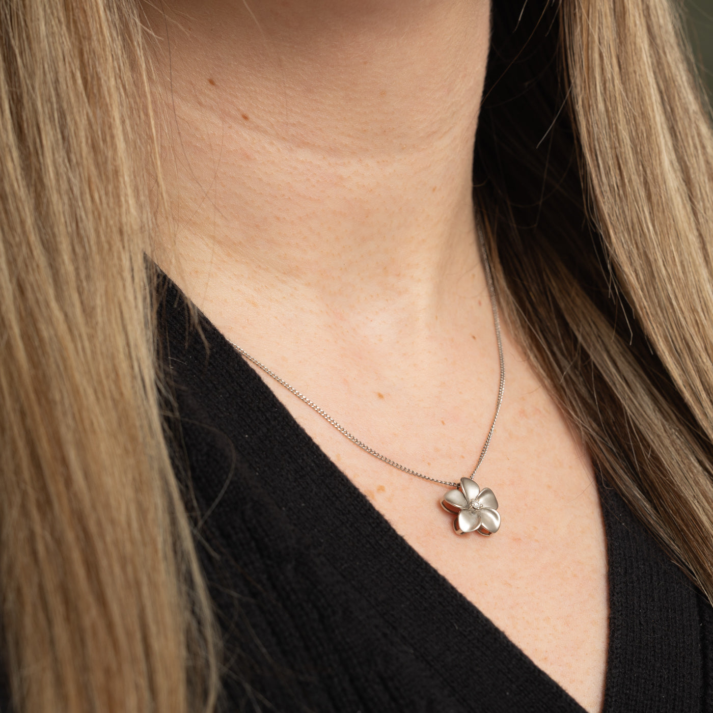 14k Diamond Matte Flower Pendant