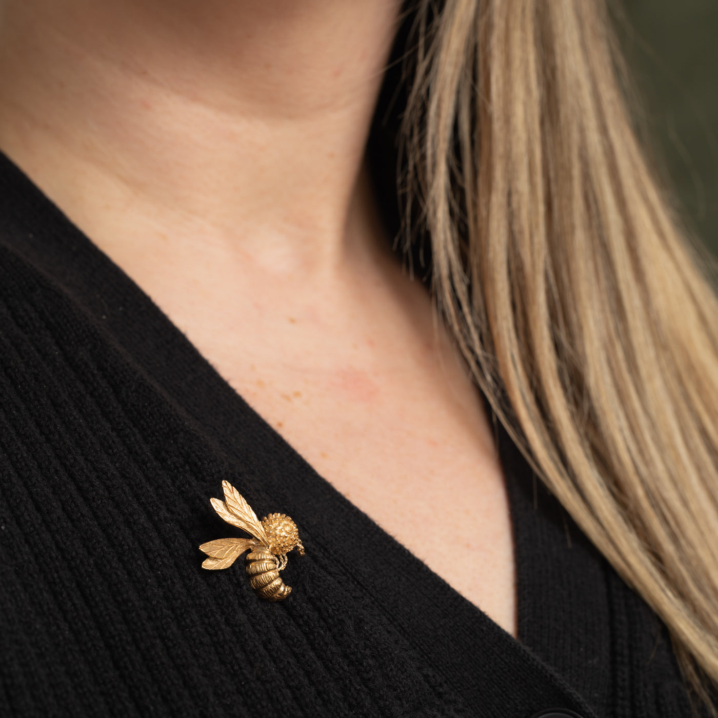 14k Bee Brooch