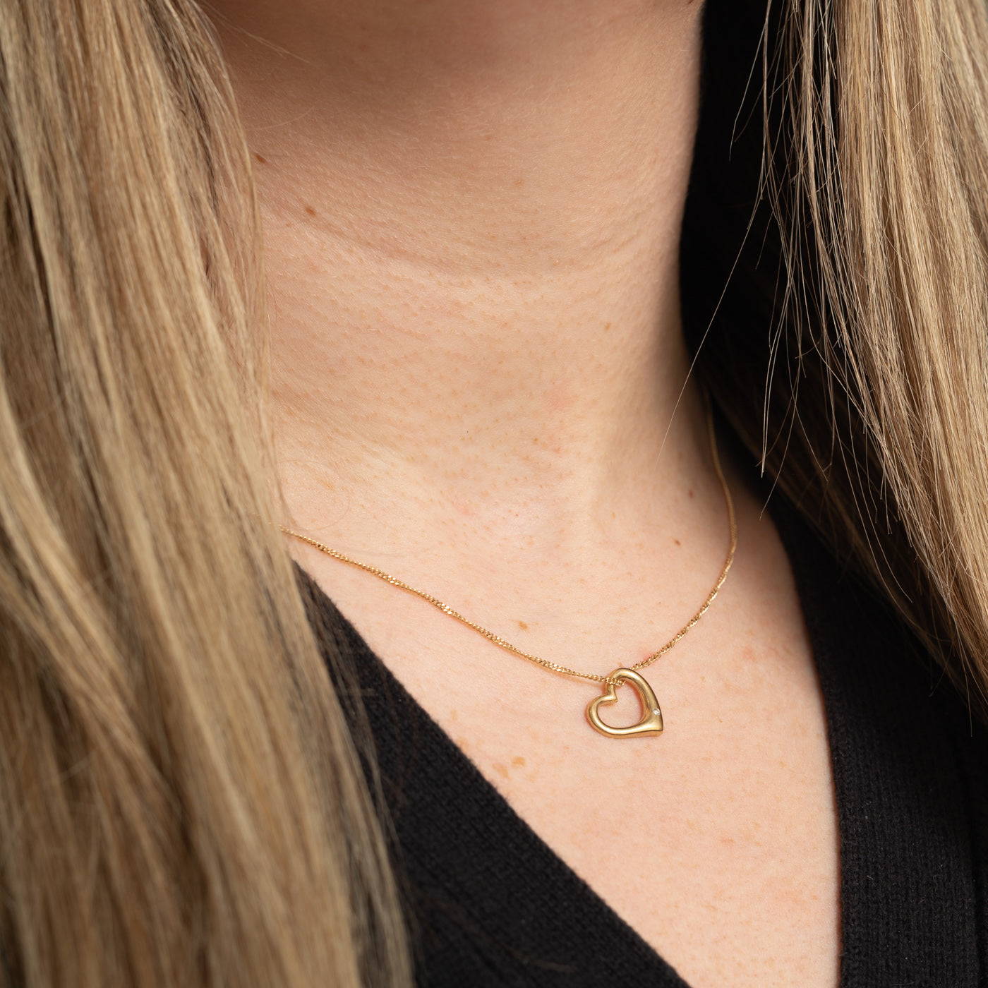 10k Diamond Heart Pendant