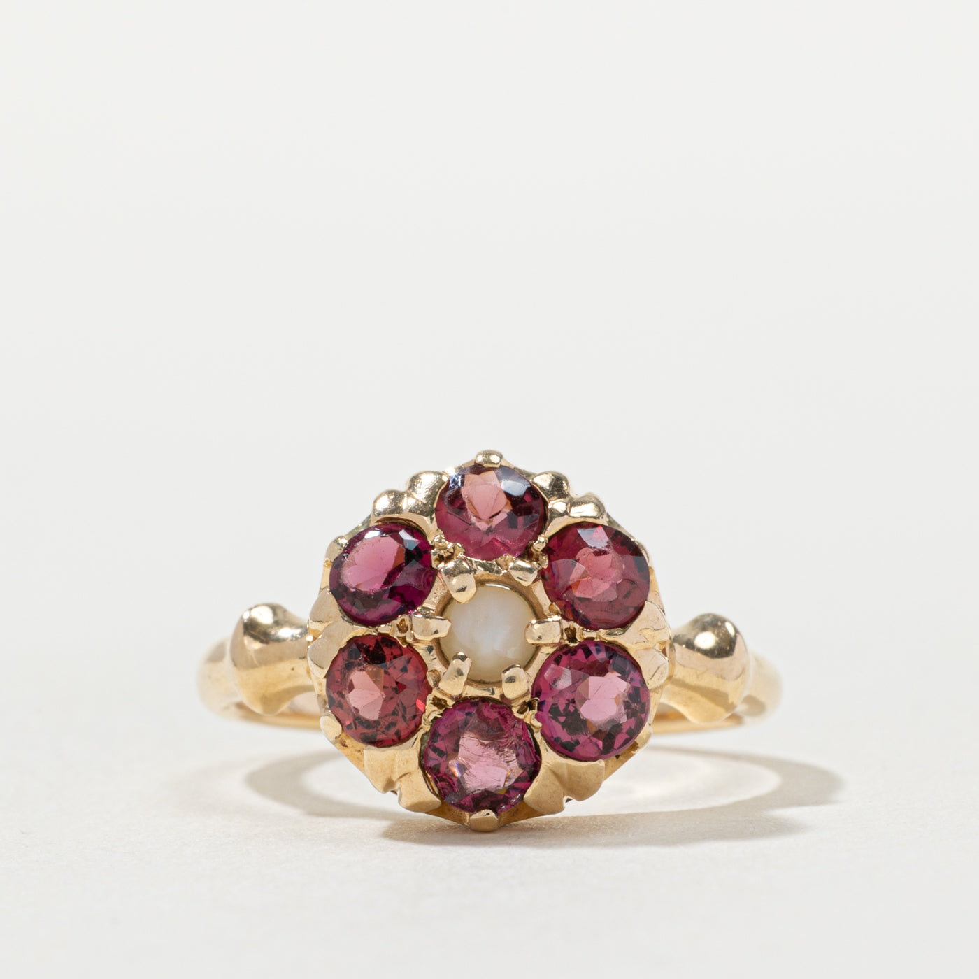 Antique 14k Garnet & Pearl Daisy Ring | 1.02ctw | SZ 5.25