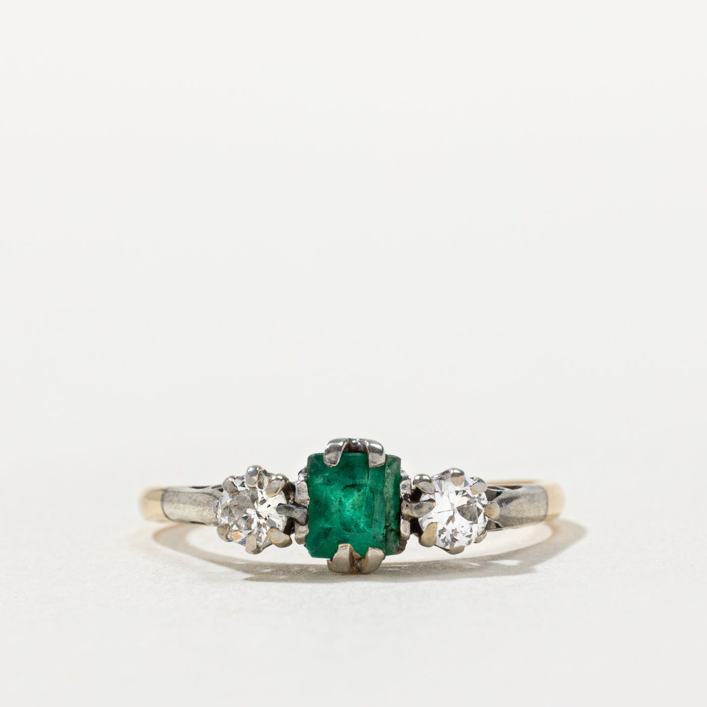 ***PRIX*** Bague en or 18 carats 9158-61