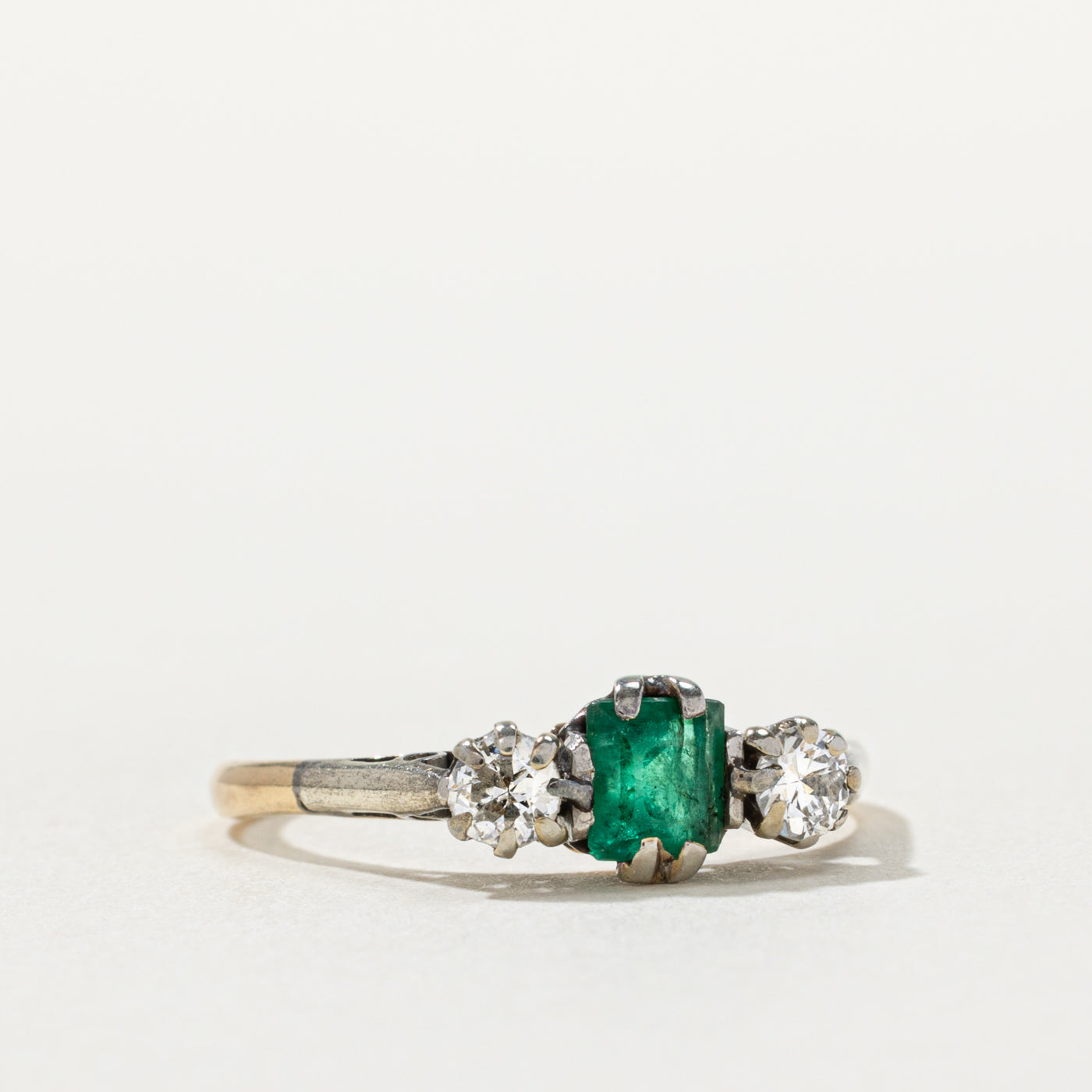 ***PRIX*** Bague en or 18 carats 9158-61