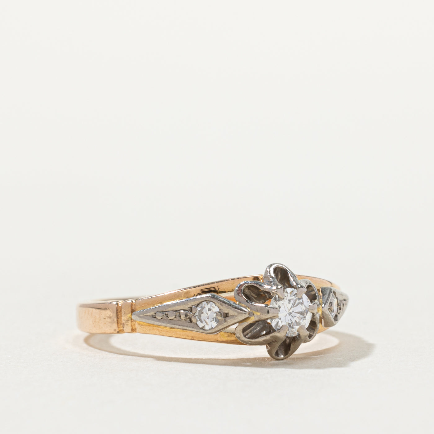 14k Belcher Set Diamond Floral Engraved Ring | 0.21ctw | SZ 6.5