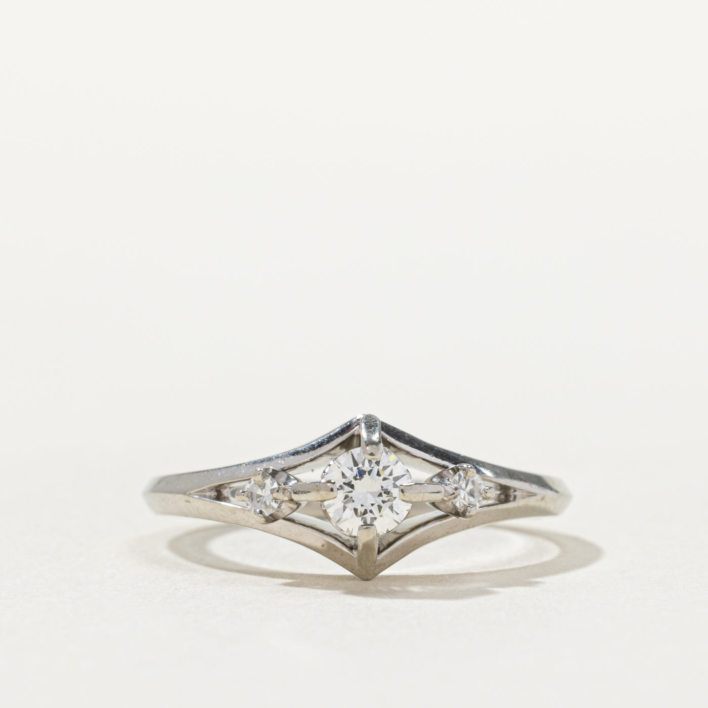 18k Three Stone Diamond Geometric Ring | 0.25ctw | SZ 6