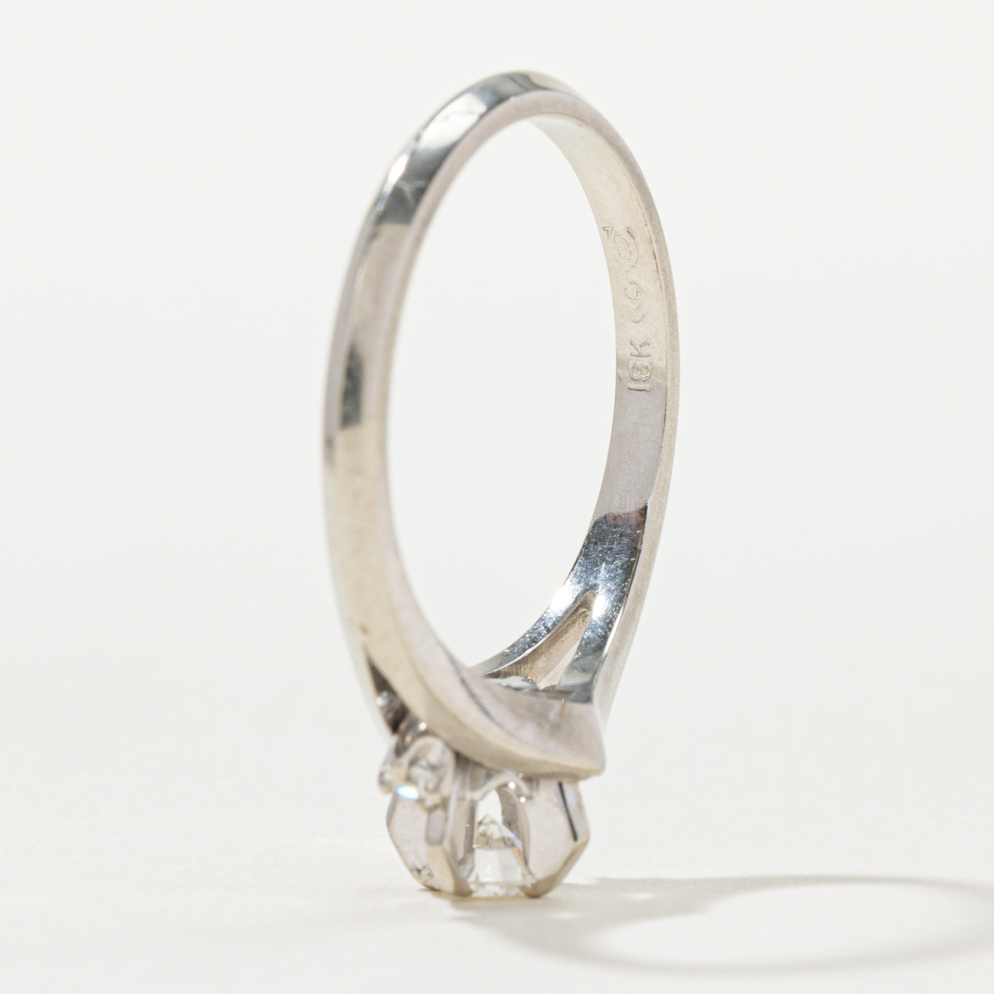 18k Three Stone Diamond Geometric Ring | 0.25ctw | SZ 6