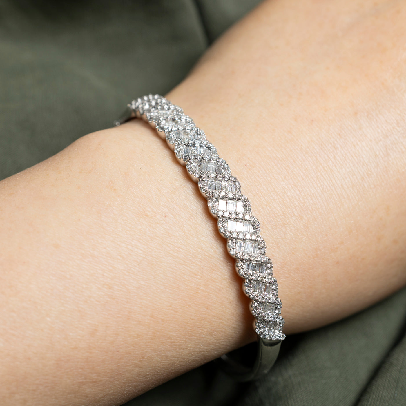14k White Gold Diamond Bangle Bracelet | 3.17ctw | SZ 7"