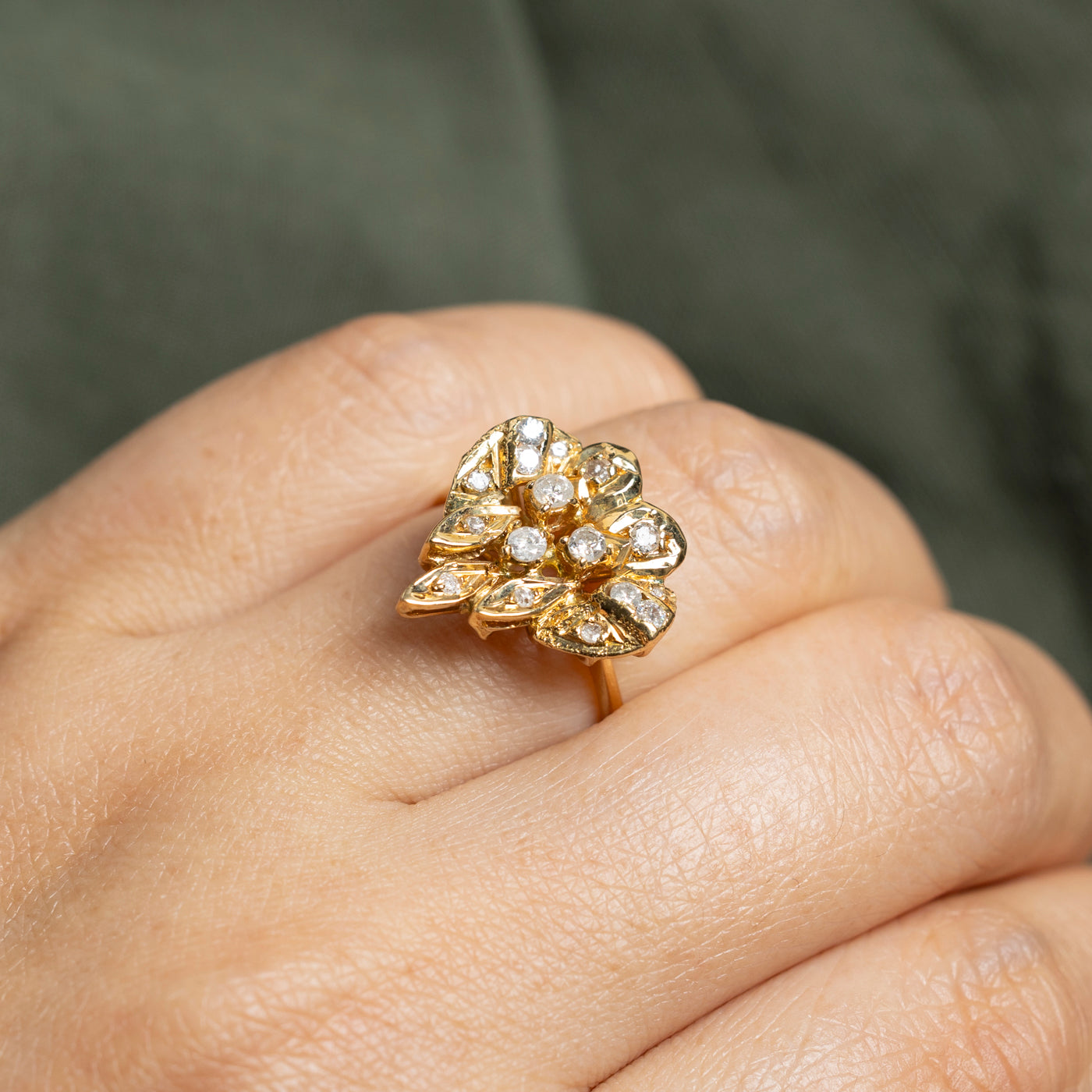 18k Diamond Cluster Floral Cocktail Ring | 0.30ctw | SZ 7