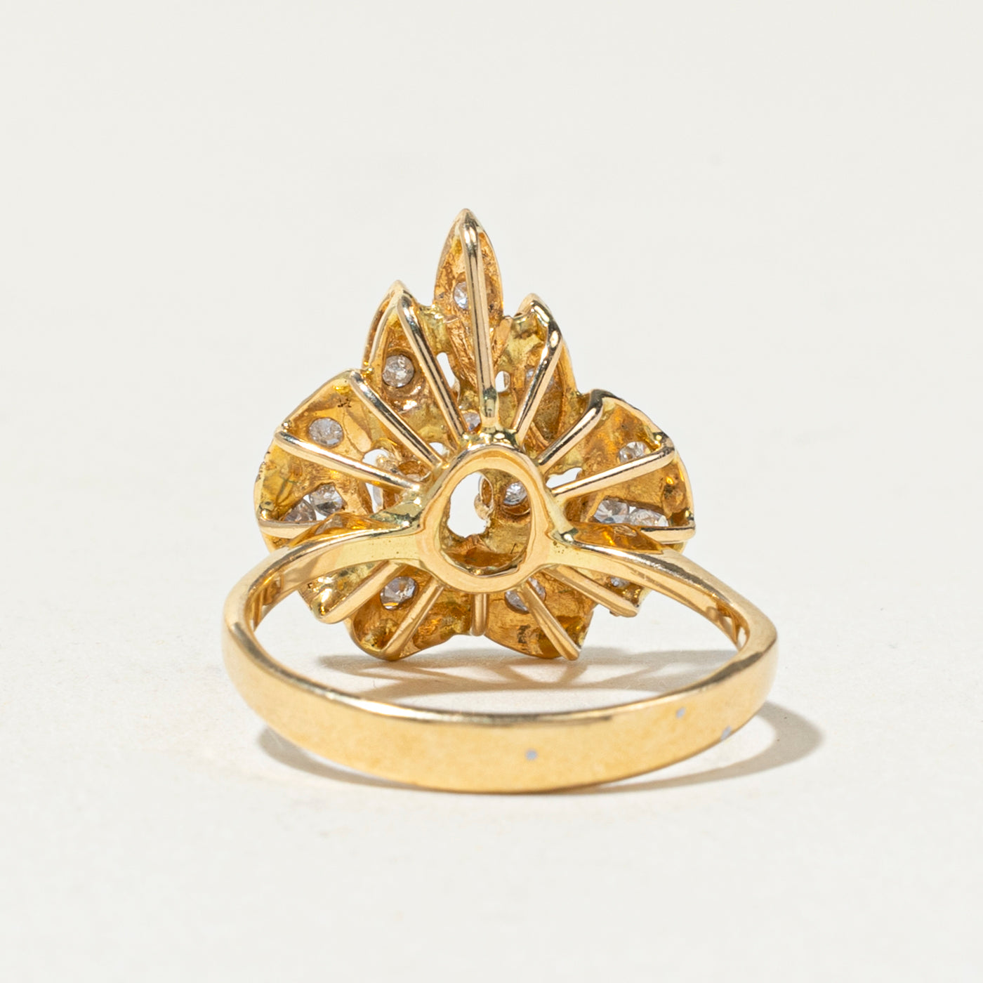 18k Diamond Cluster Floral Cocktail Ring | 0.30ctw | SZ 7