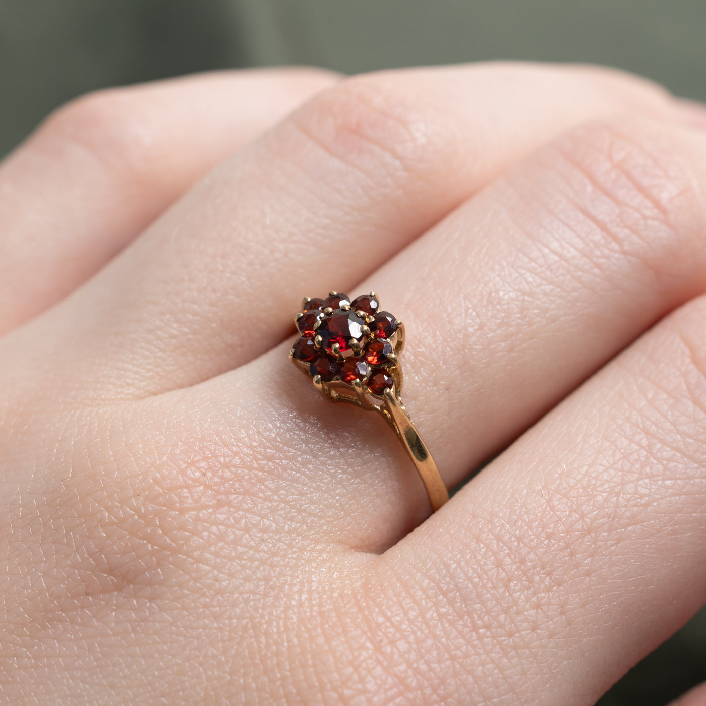 1983 Birmingham 9K Garnet Flower Cluster Ring | 0.30ctw | SZ 7