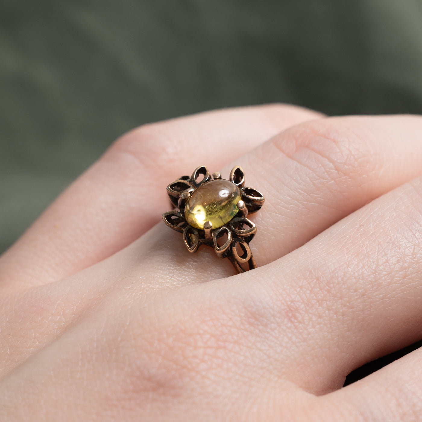 Vintage Canadian 10K Synthetic Yellow Sapphire Ring | 1.70ct | SZ 6.25