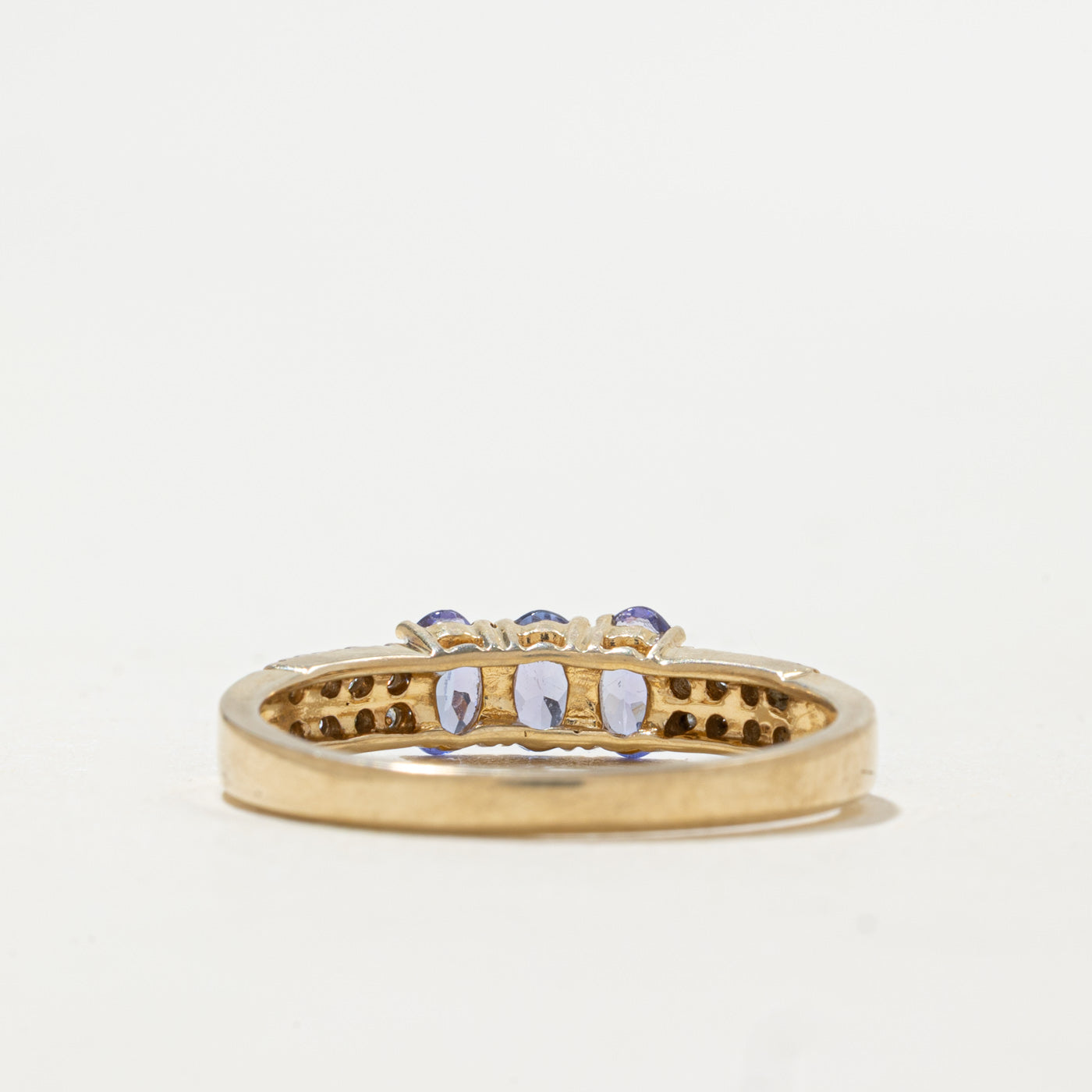 Bague Birmingham trois pierres en tanzanite et diamants | 0,63 ct, 0,16 ct | Taille 8,25