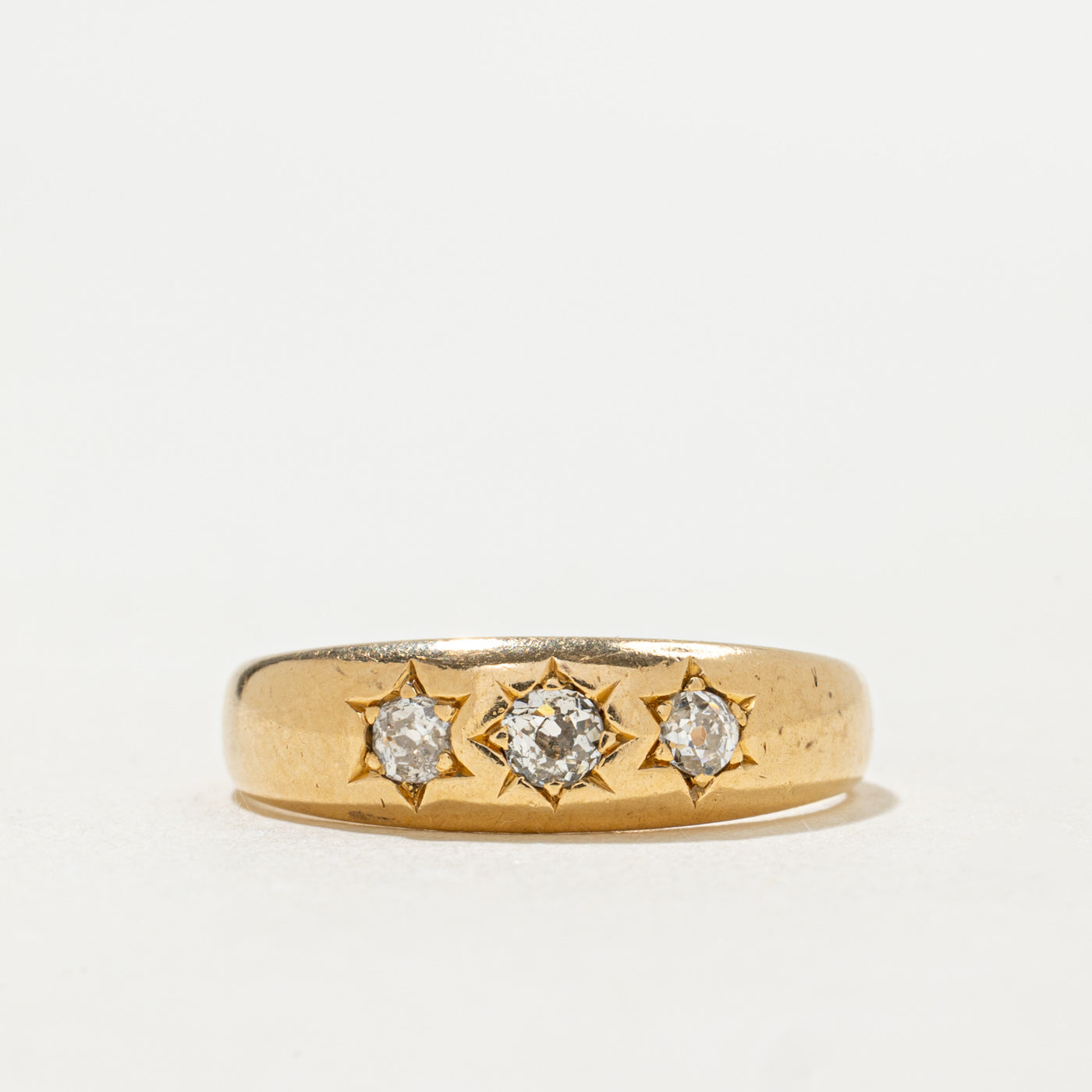 Bague Londres 1899 en or 18 carats sertie de trois diamants taille ancienne | 0,23 ct au total | Taille 6,5