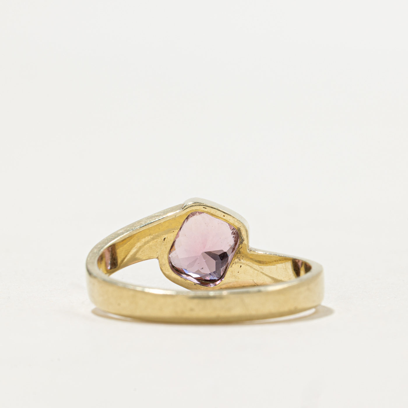 Czech 14K Bezel Set Pink Spinel Bypass Ring | 1.50ct | SZ 5.25