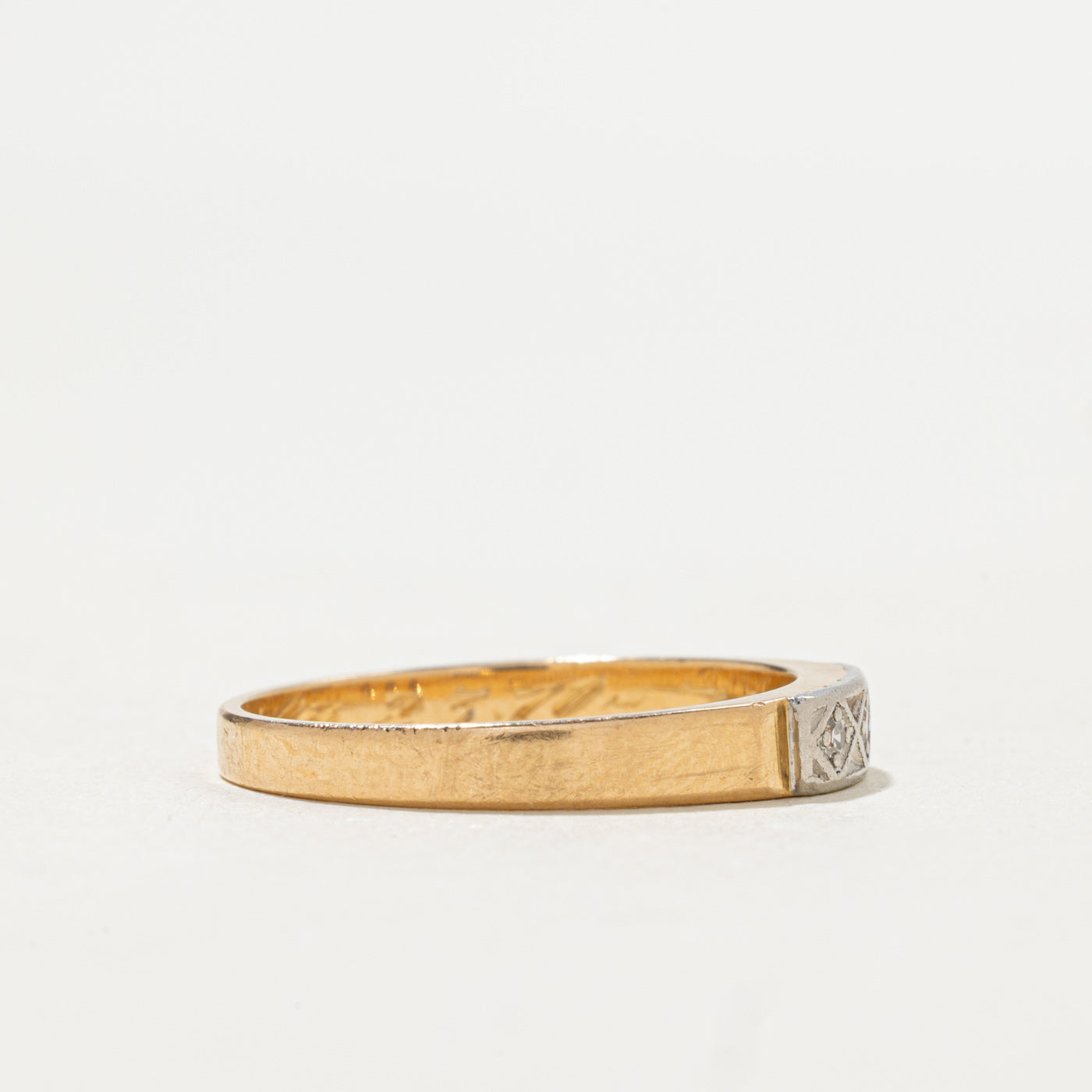 1976 Finnish 18K Three Stone Diamond Geometric Band | 0.10ctw | SZ 7.25