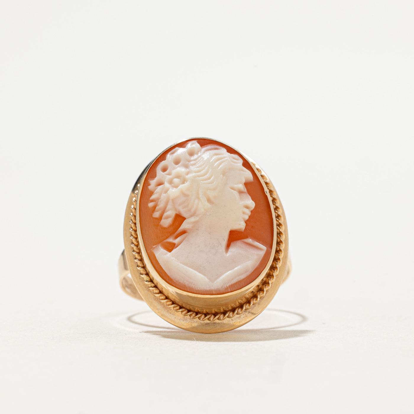 1984 Finnish 14K Shell Cameo Cocktail Ring | 7ct | SZ 9