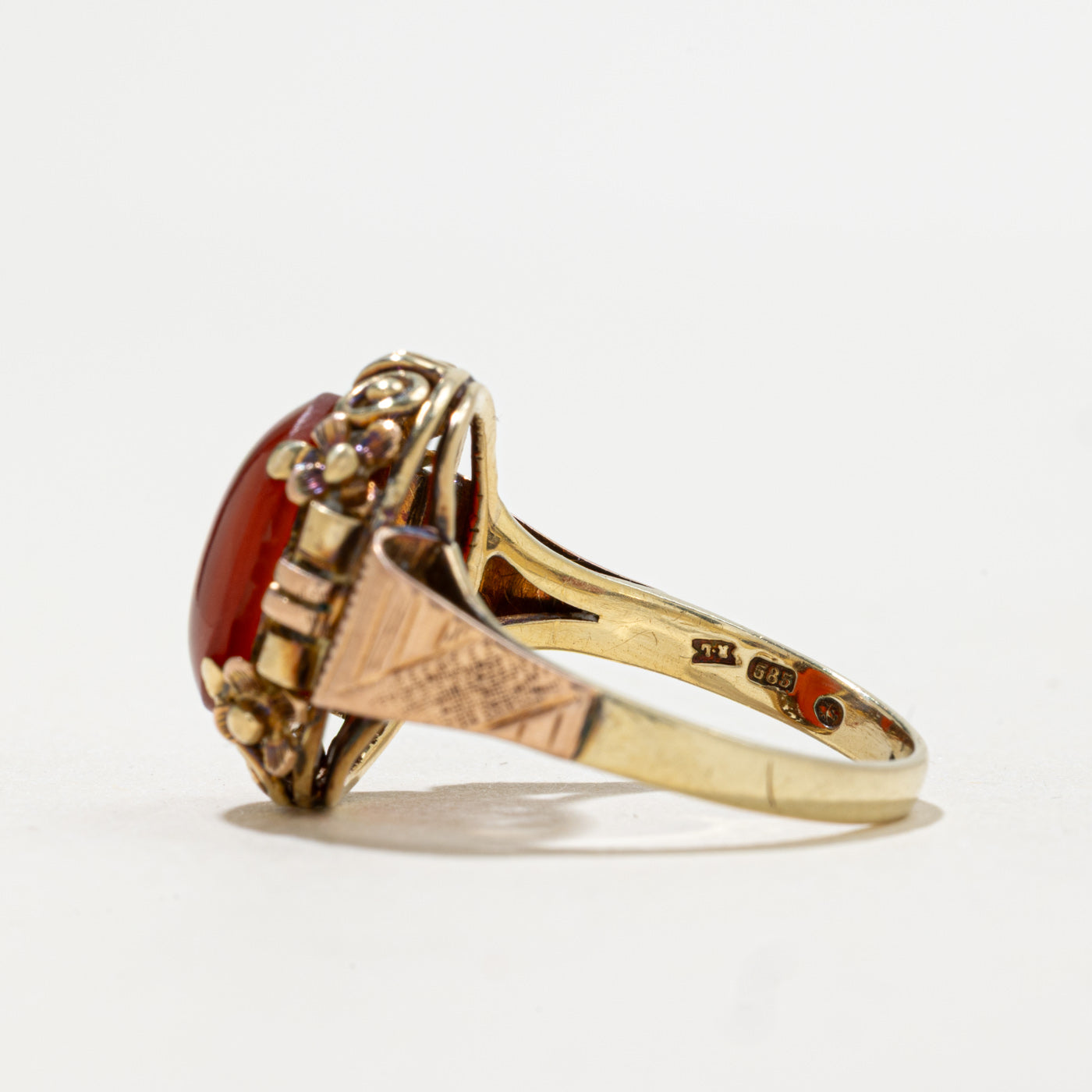 14K Carnelian Scrollwork Cocktail Ring | 2.90ct | SZ 7.25