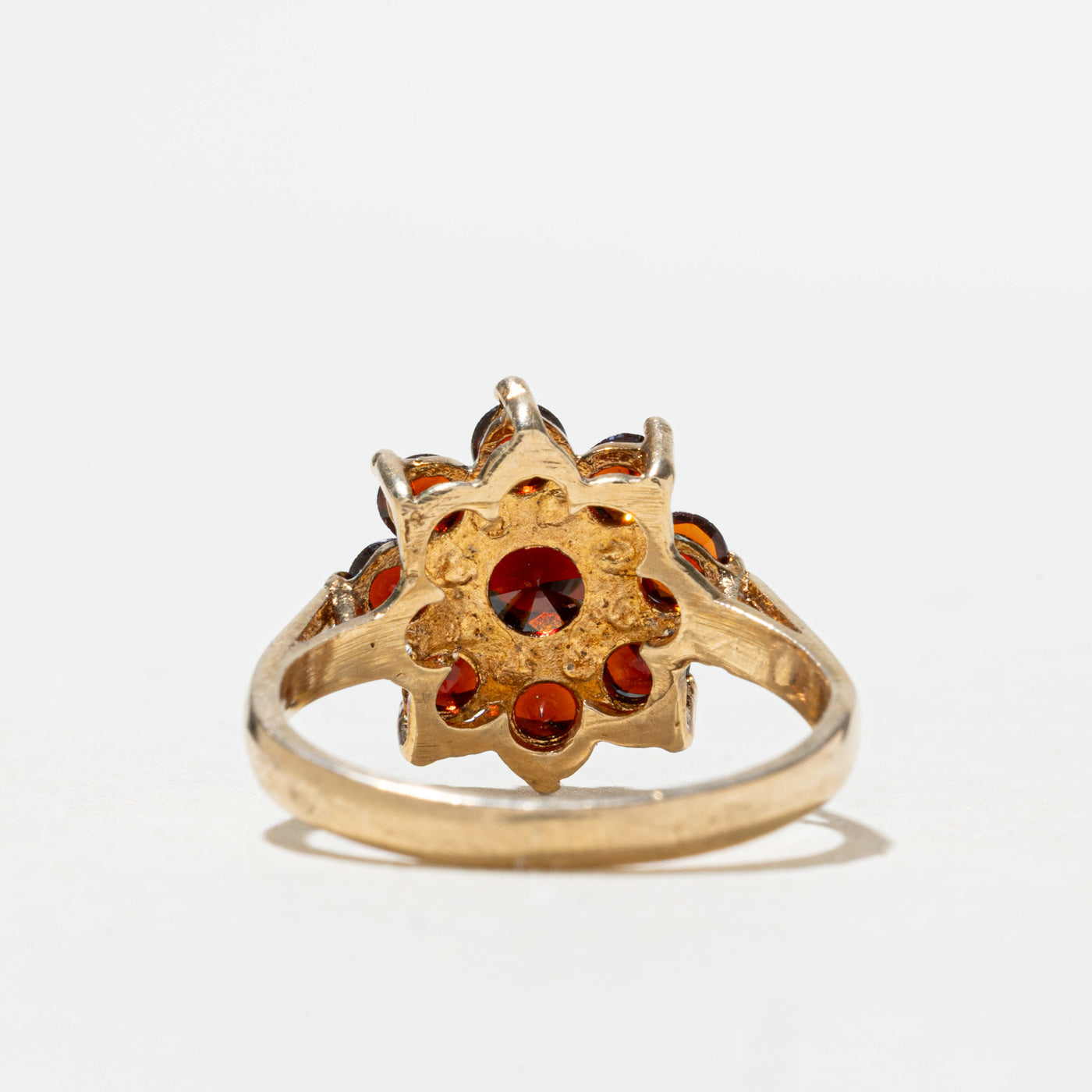 Bague en grappe de grenats 9K, Londres, 1973 | 1,50 ct | Taille 7,5