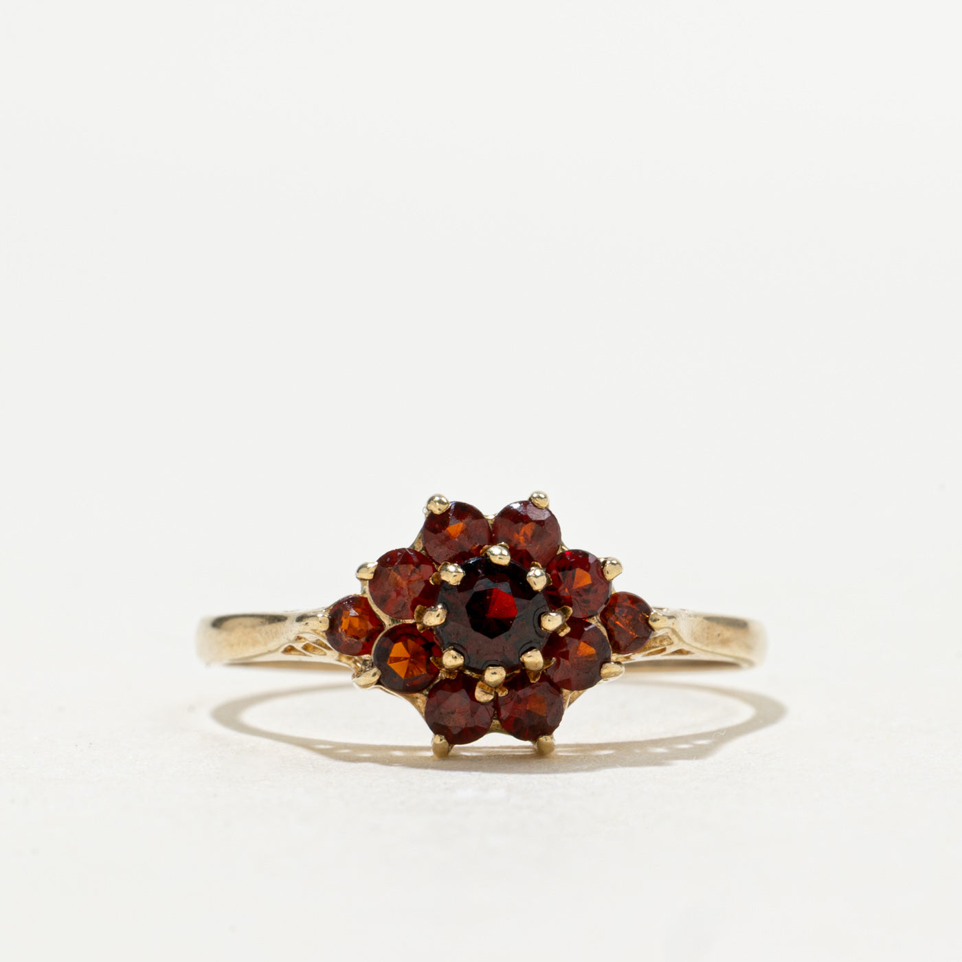 1983 Birmingham 9K Garnet Flower Cluster Ring | 0.30ctw | SZ 7