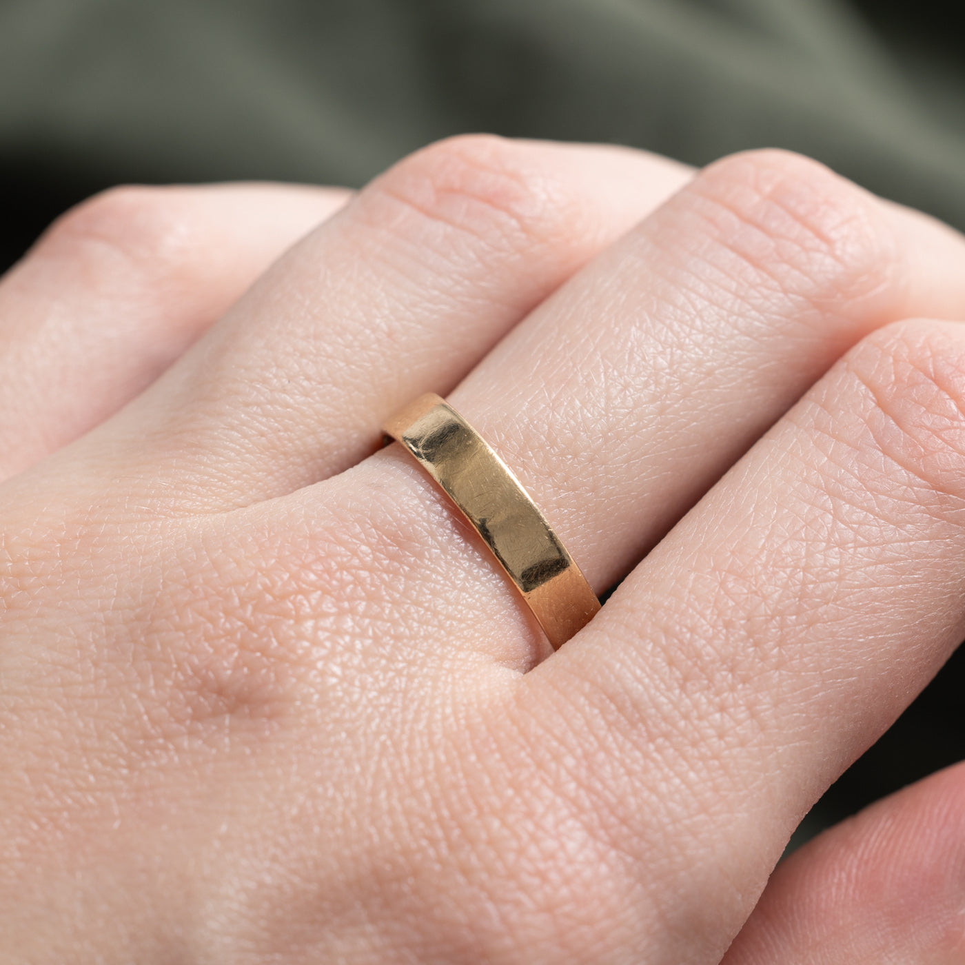 1990 London 9k Yellow Gold Plain Band | 4mm | SZ 9