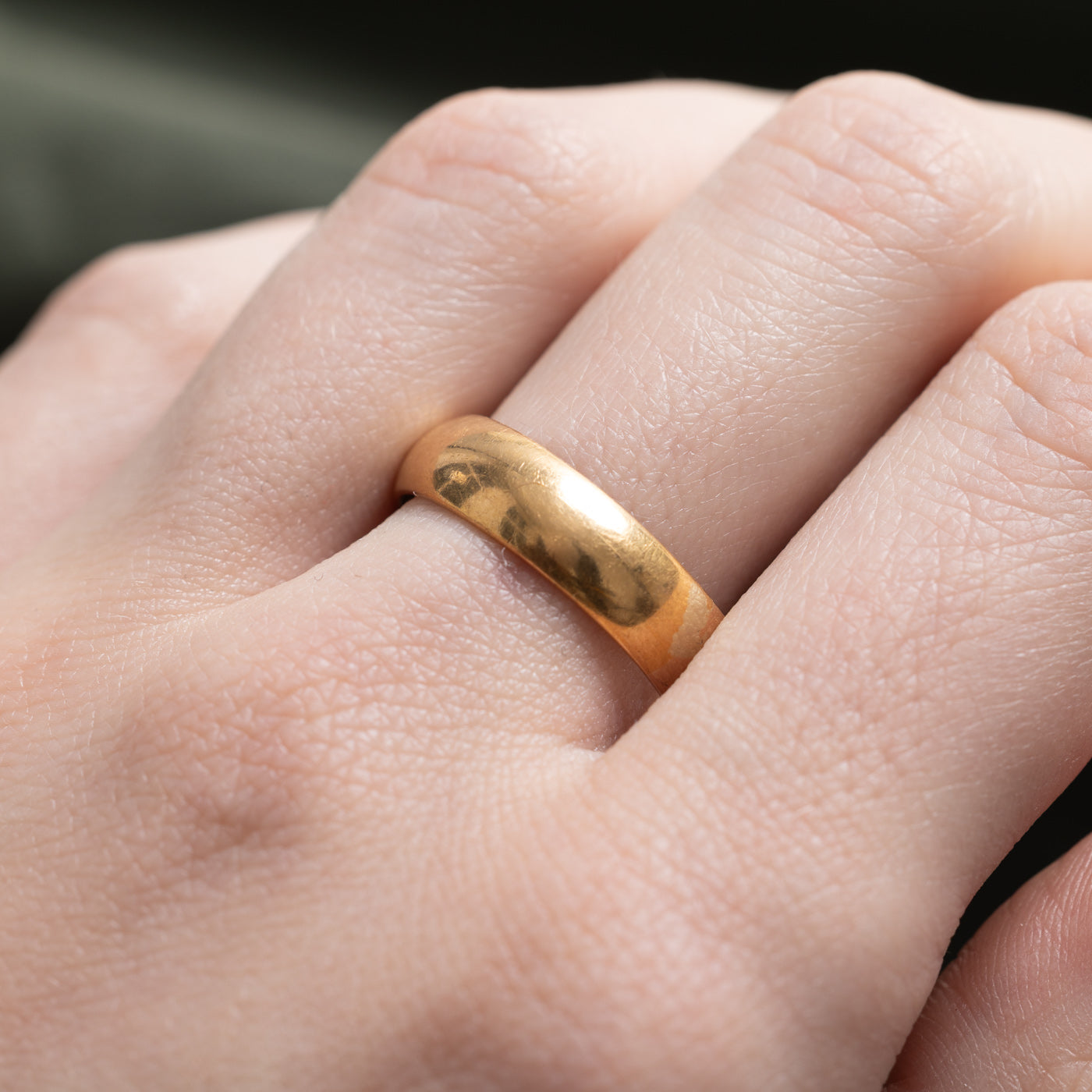 1912 London 22k Yellow Gold Band | 5.5mm | SZ 8.5