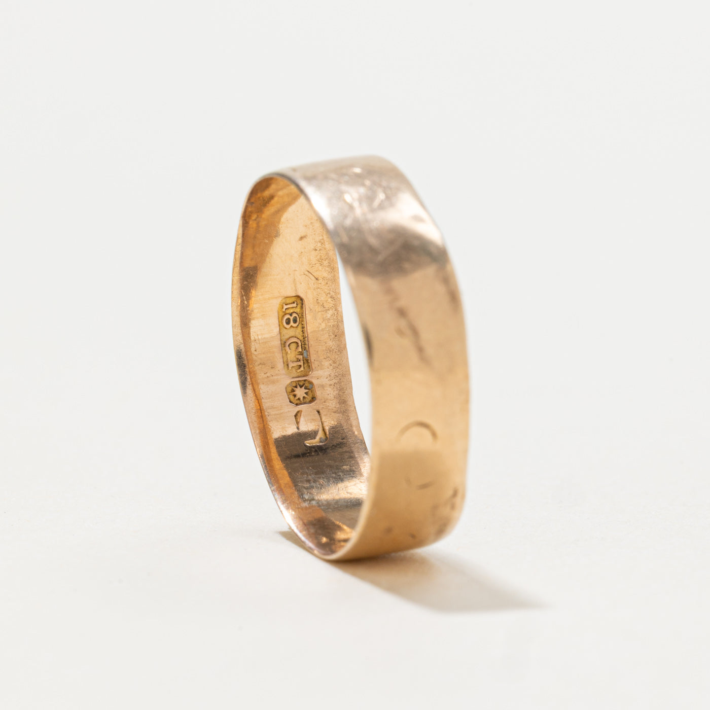18k Yellow Gold Plain Band | 5.75mm | SZ 8.25