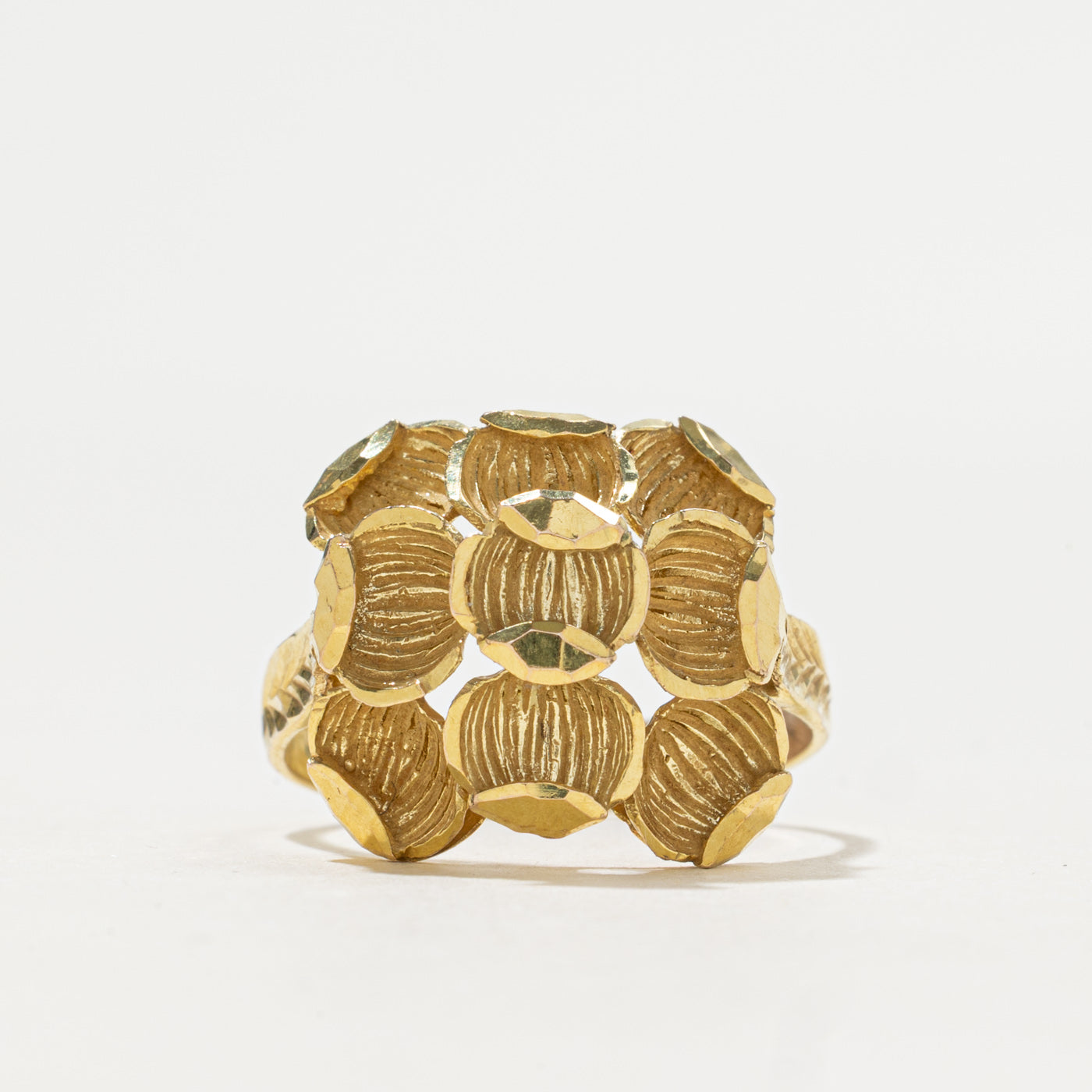 1977 London 9k Yellow Gold Flower Petal Cocktail Ring | SZ 8