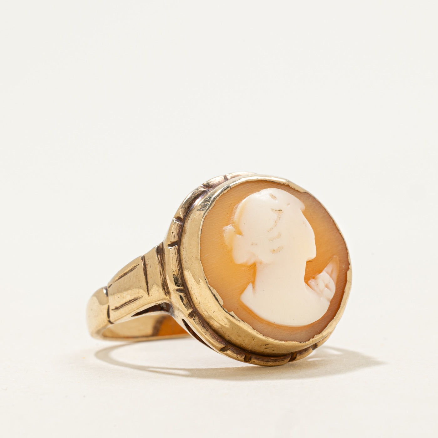 10k Shell Cameo Ring | 5.1ct | SZ 7.25