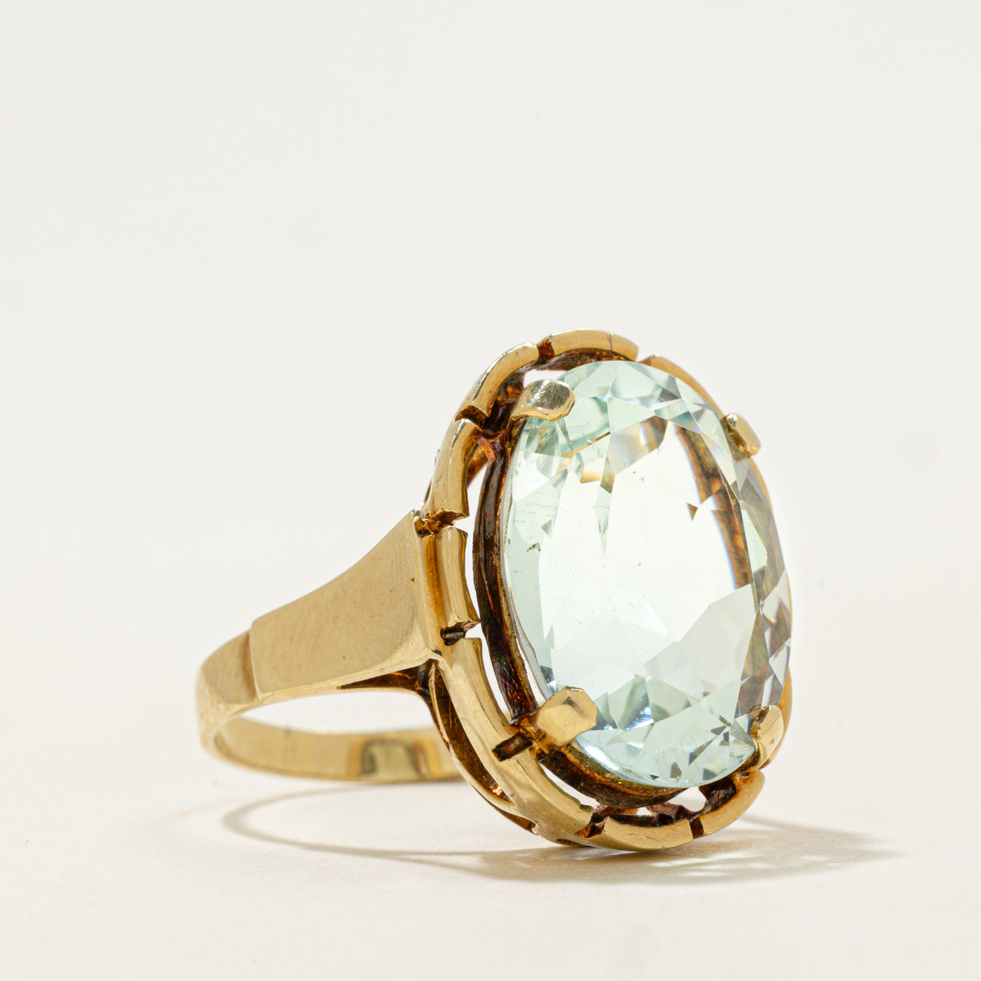 14k Oval Cut Aquamarine Cocktail Ring | 9.6ct | SZ 6.75