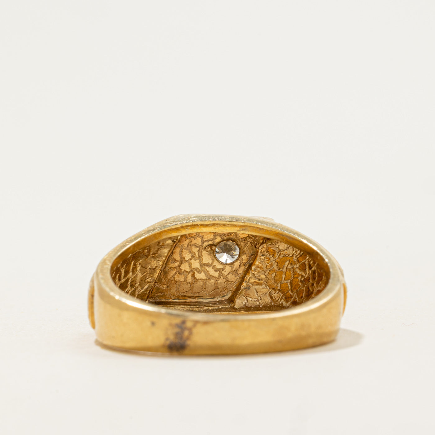 18k Geometric Onyx & Diamond Engraved Ring | 0.5ct, 0.2ct | SZ 10.25