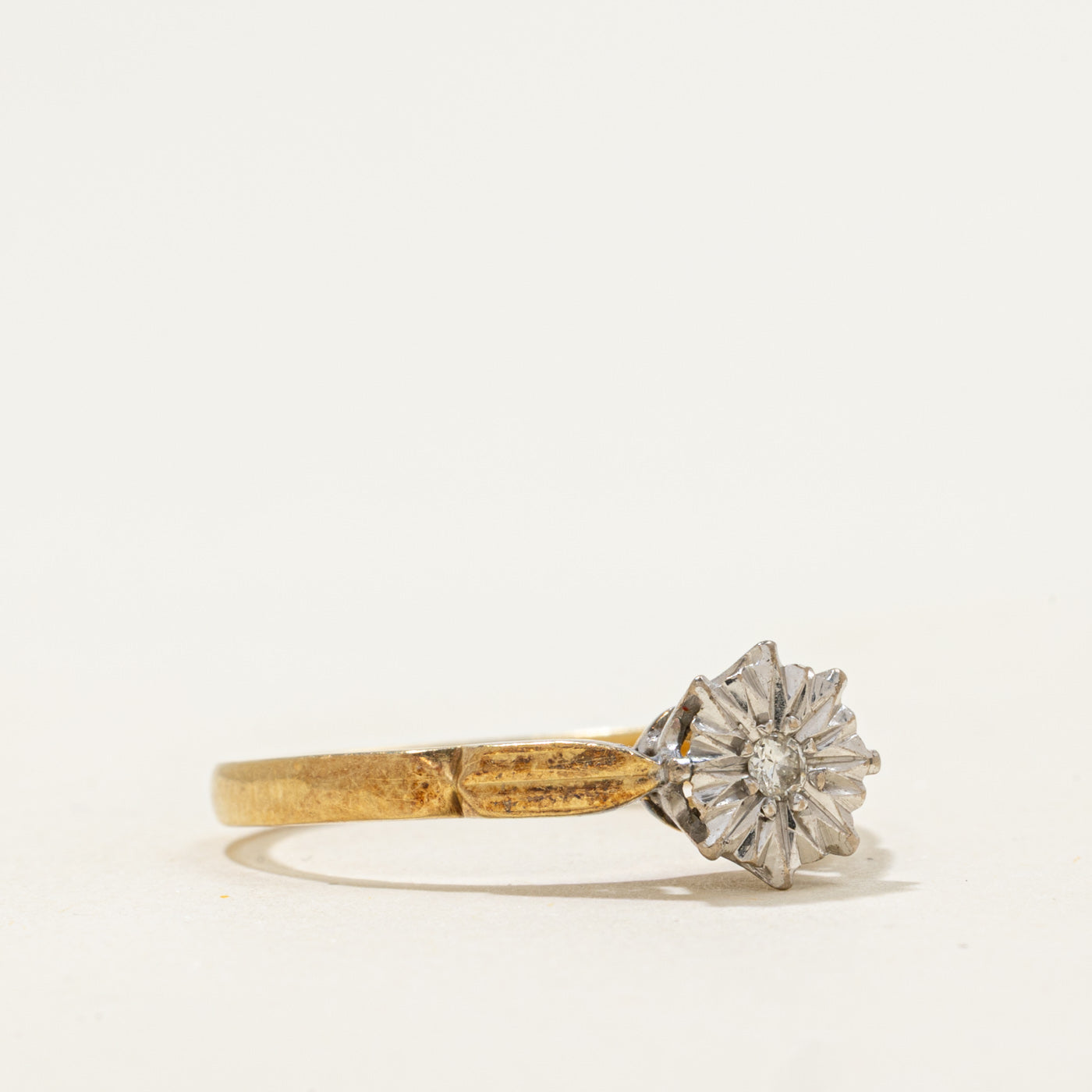 Vintage 14k Round Brilliant Diamond Illusion Set Ring | 0.025ct | SZ 7.5