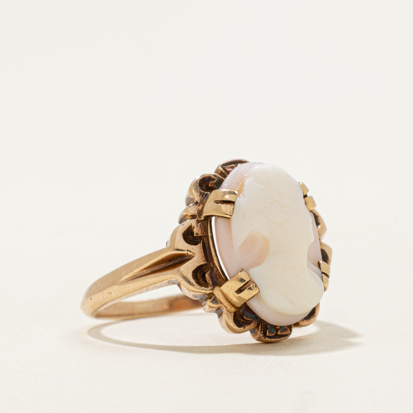 Vintage Canadian Cameo 10k Ring | 2.7 ct | SZ 6.25