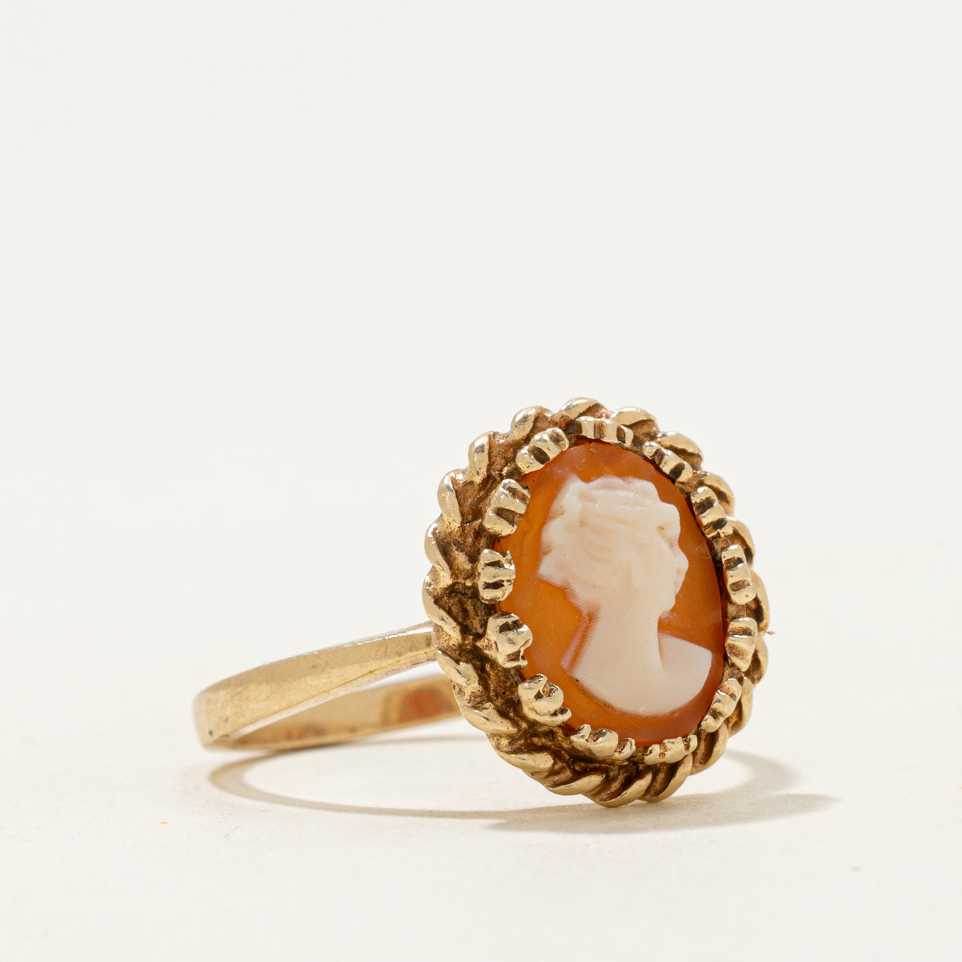 Vintage Canadian Shell Cameo 10k Ring | 1.2ct | SZ 6