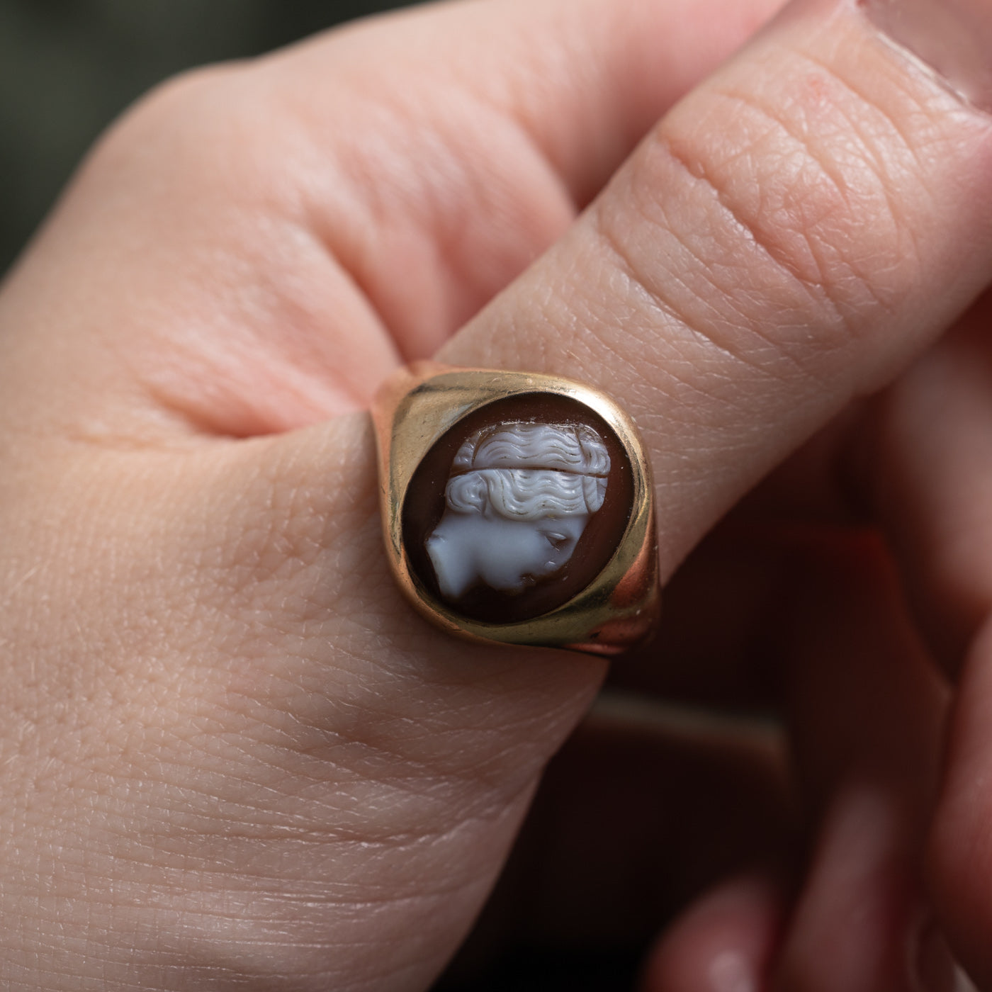 10k Agate Cameo Signet Ring | 3.4ct | SZ 10.25