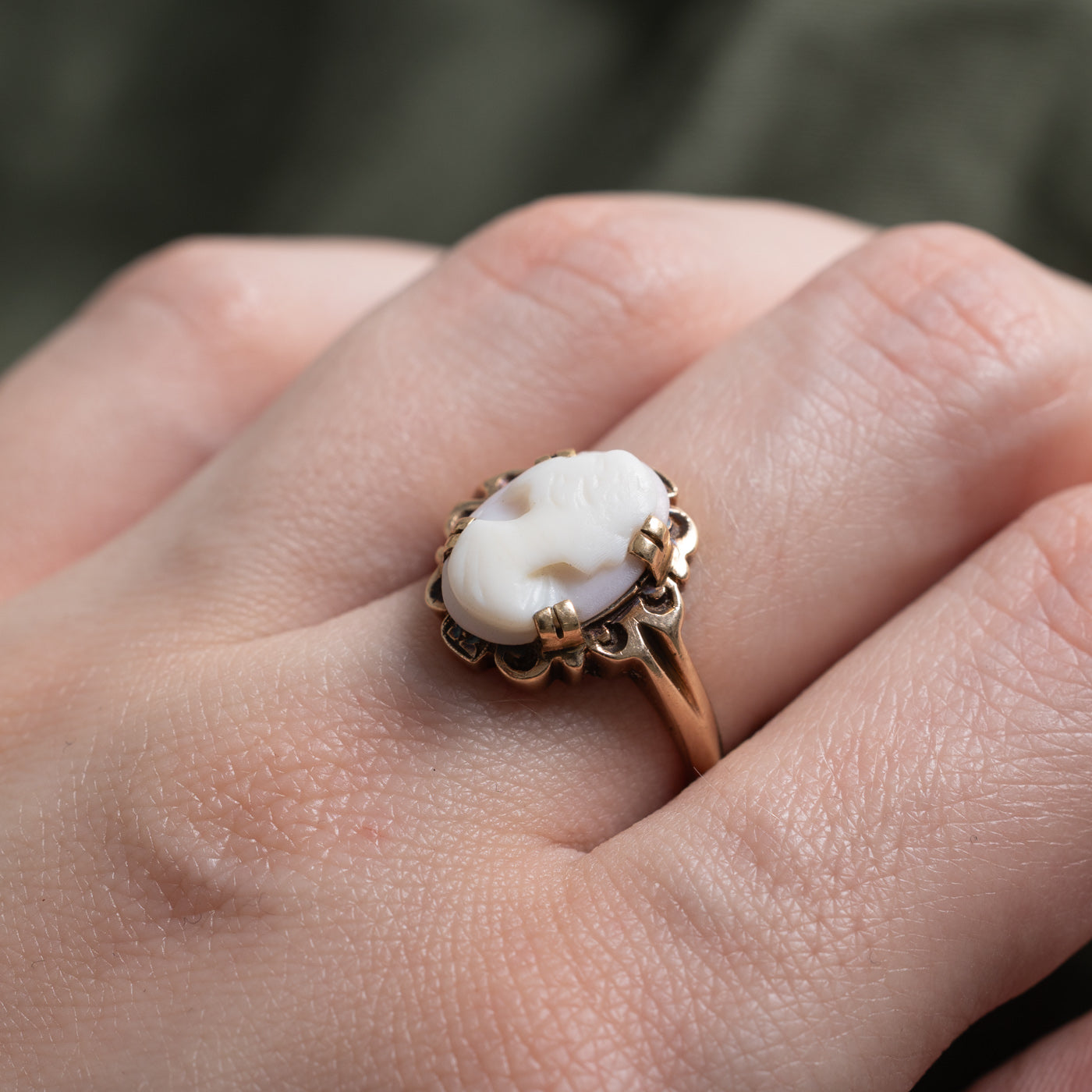 Vintage Canadian Cameo 10k Ring | 2.7 ct | SZ 6.25