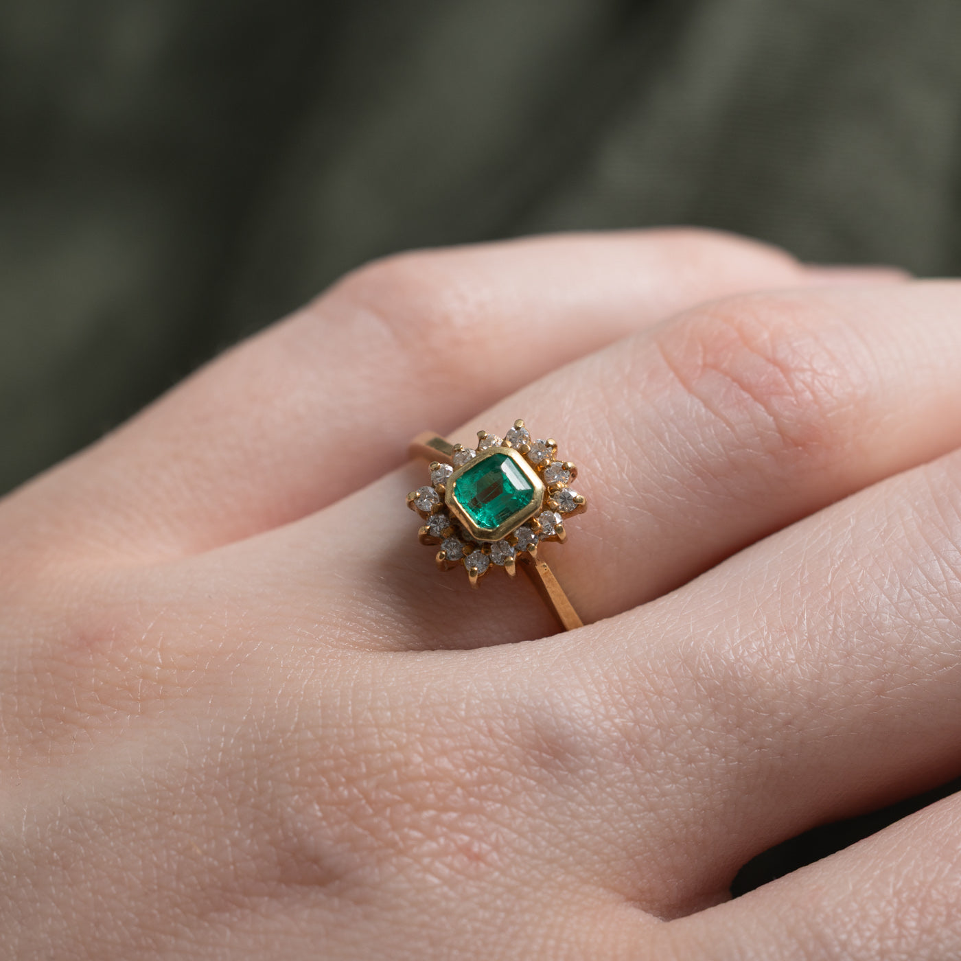 18k Emerald & Diamond Petal Halo Ring | 0.46ct, 0.07ctw | SZ 4.5