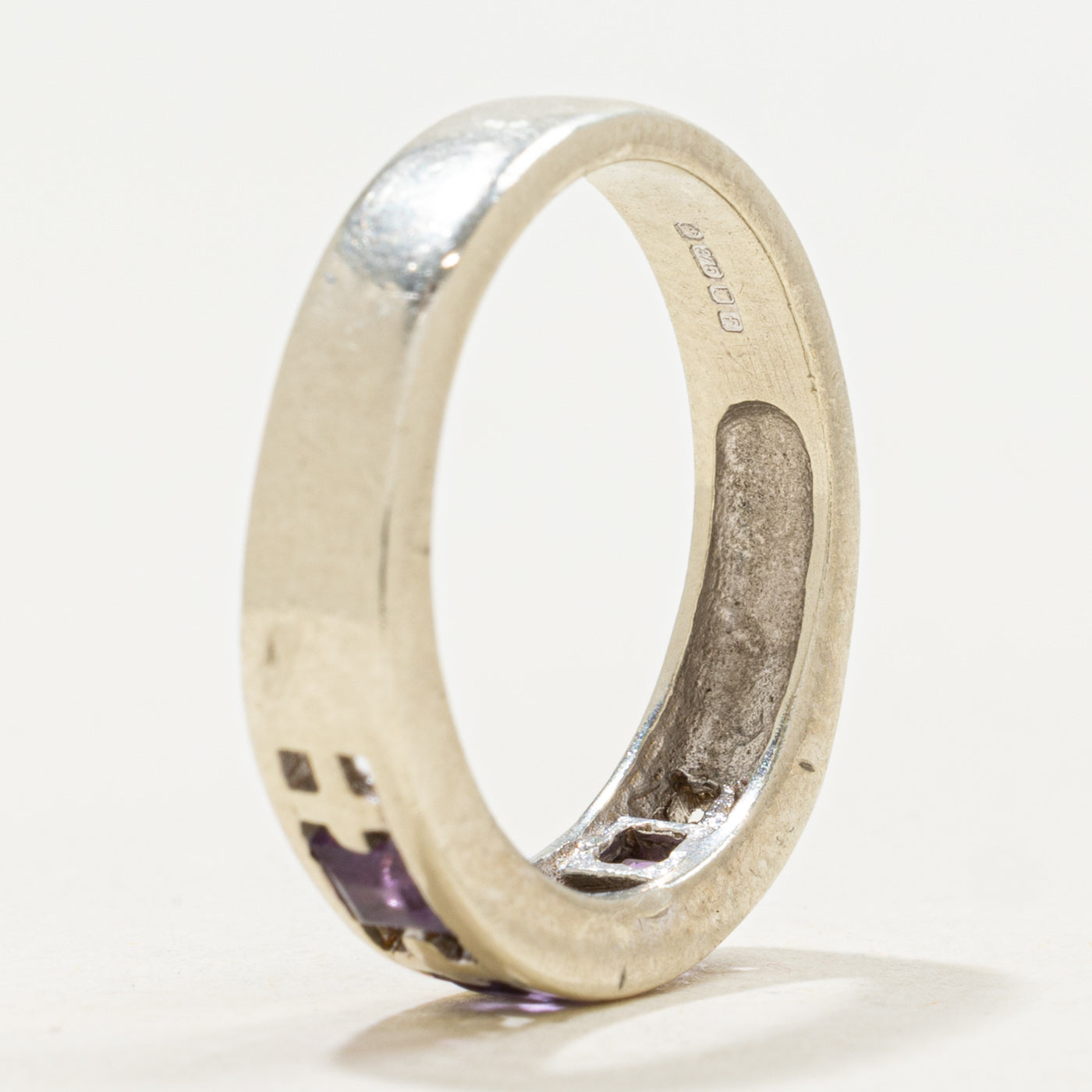1980 London Three Stone Amethyst Openwork Band | 0.27ctw | SZ 6.5