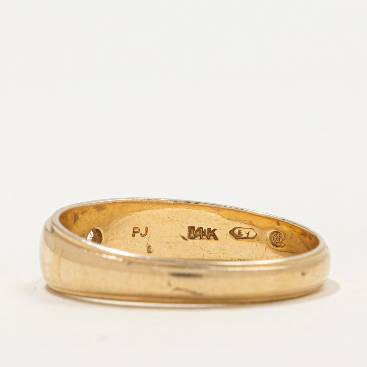 Vintage Canadian 14k Star Set Diamond Band | 0.02ct | SZ 10.25