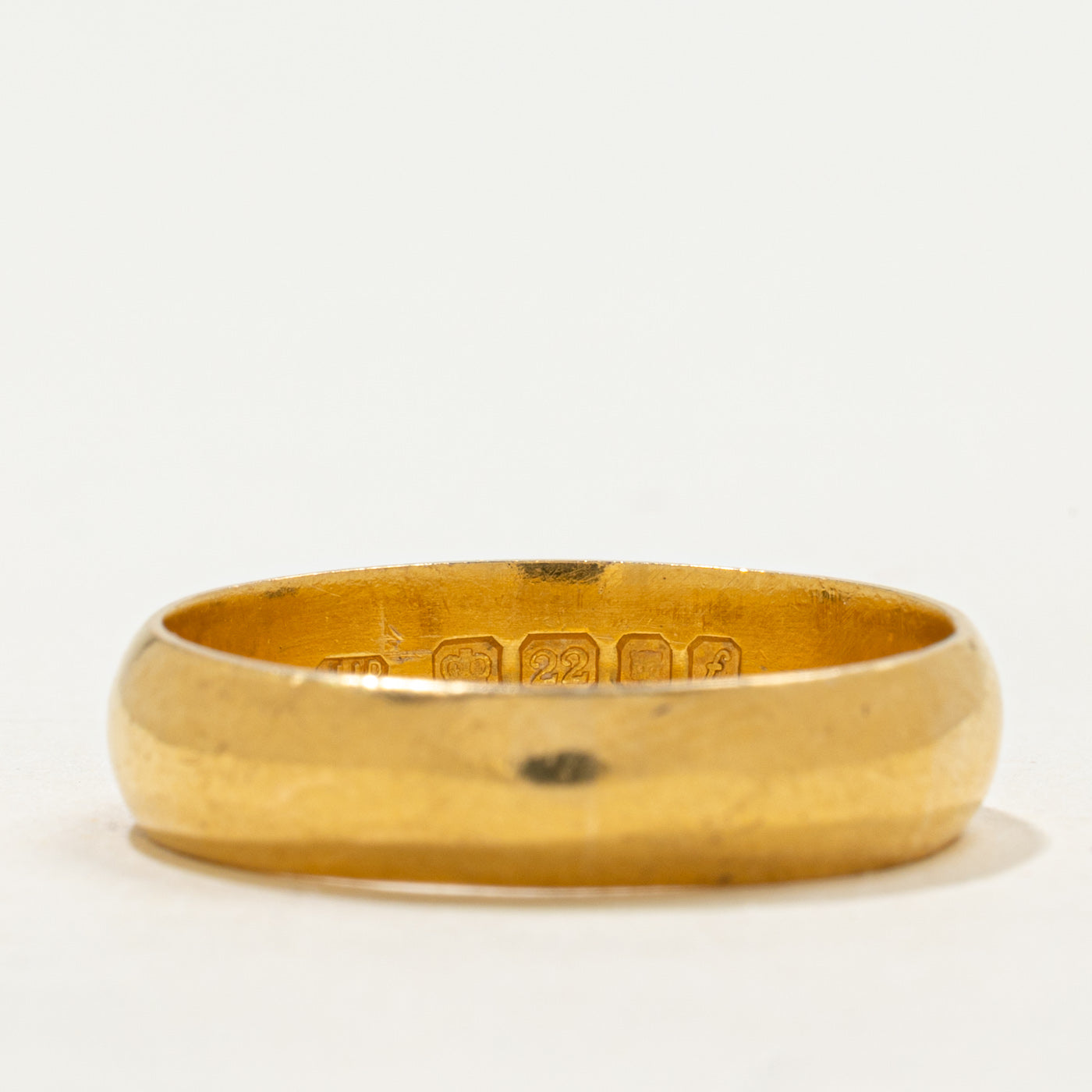 Bague en or jaune 22 carats, Londres 1961 | 8,27 mm | Taille 10,75