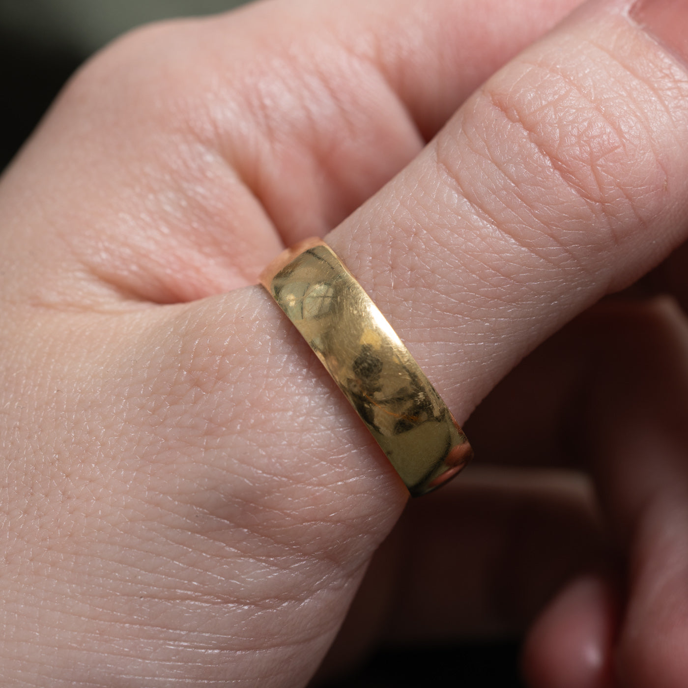 1972 Dublin 18k Yellow Gold Band | 6.19mm | SZ 11.5