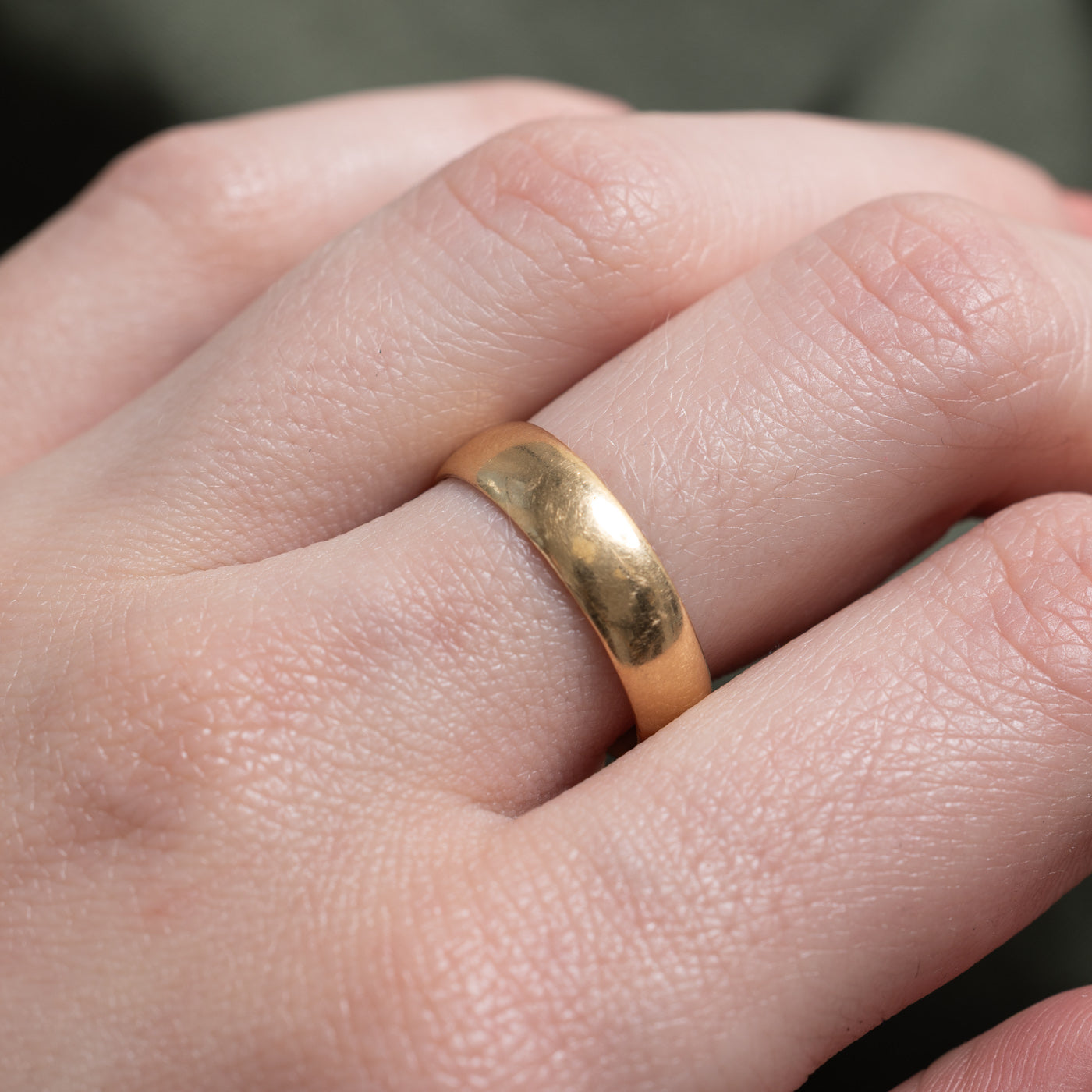 Vintage Pseudo Hallmarked 18k Yellow Gold Band | 5mm | SZ 7.5