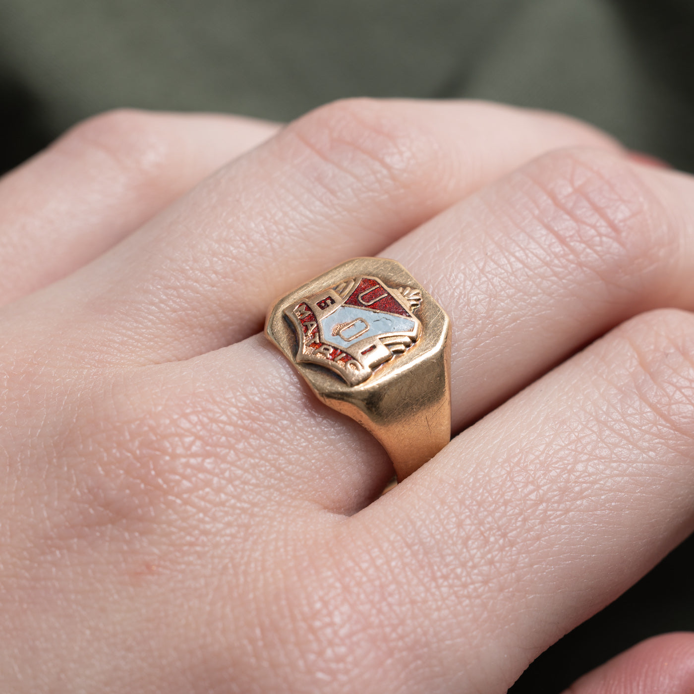 'Birks' 10k Enamel Crest Signet Ring | SZ 8.5