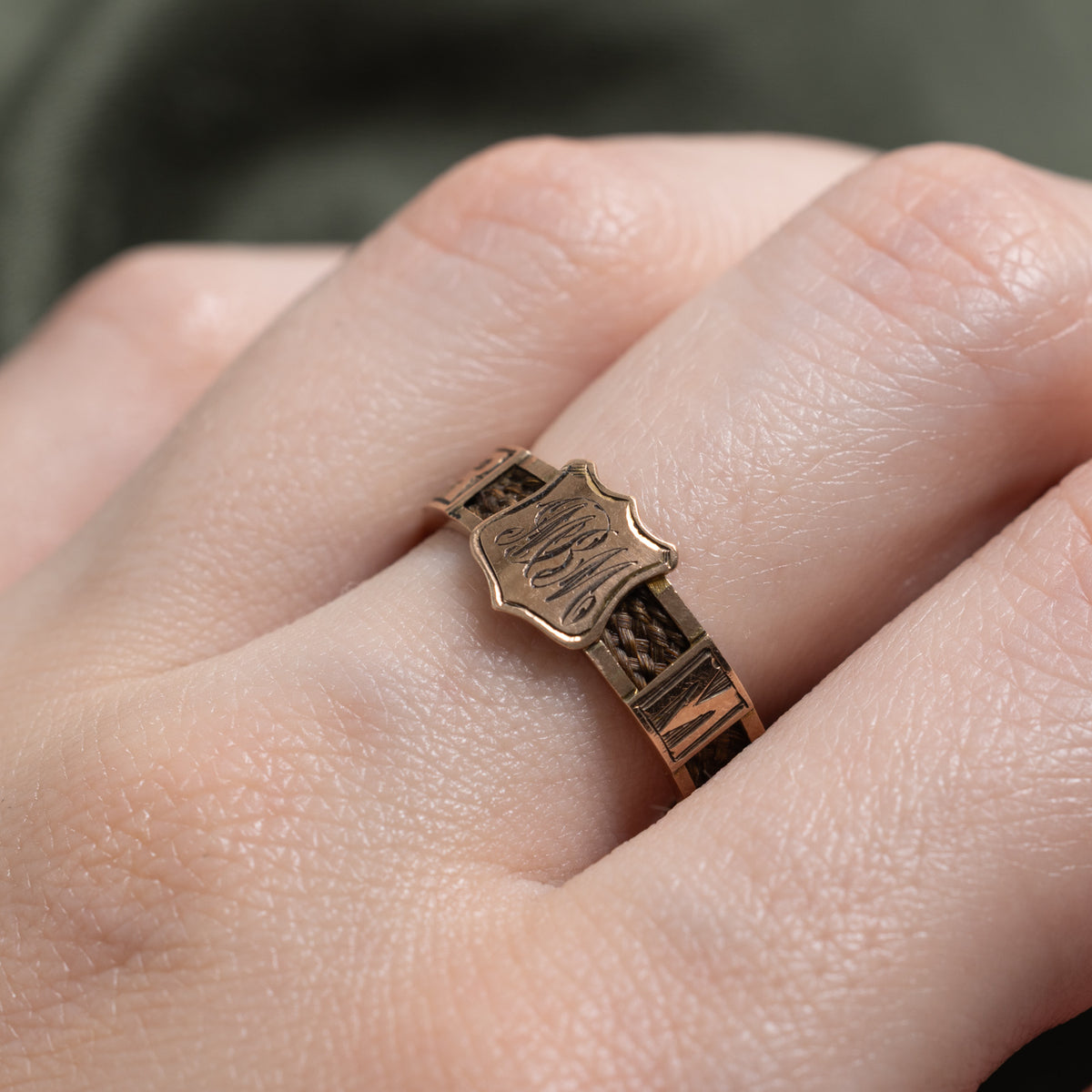 1910 Chester 9k Sentimental Hairwork ‘MOTHER’ Crest Ring | SZ 7.5
