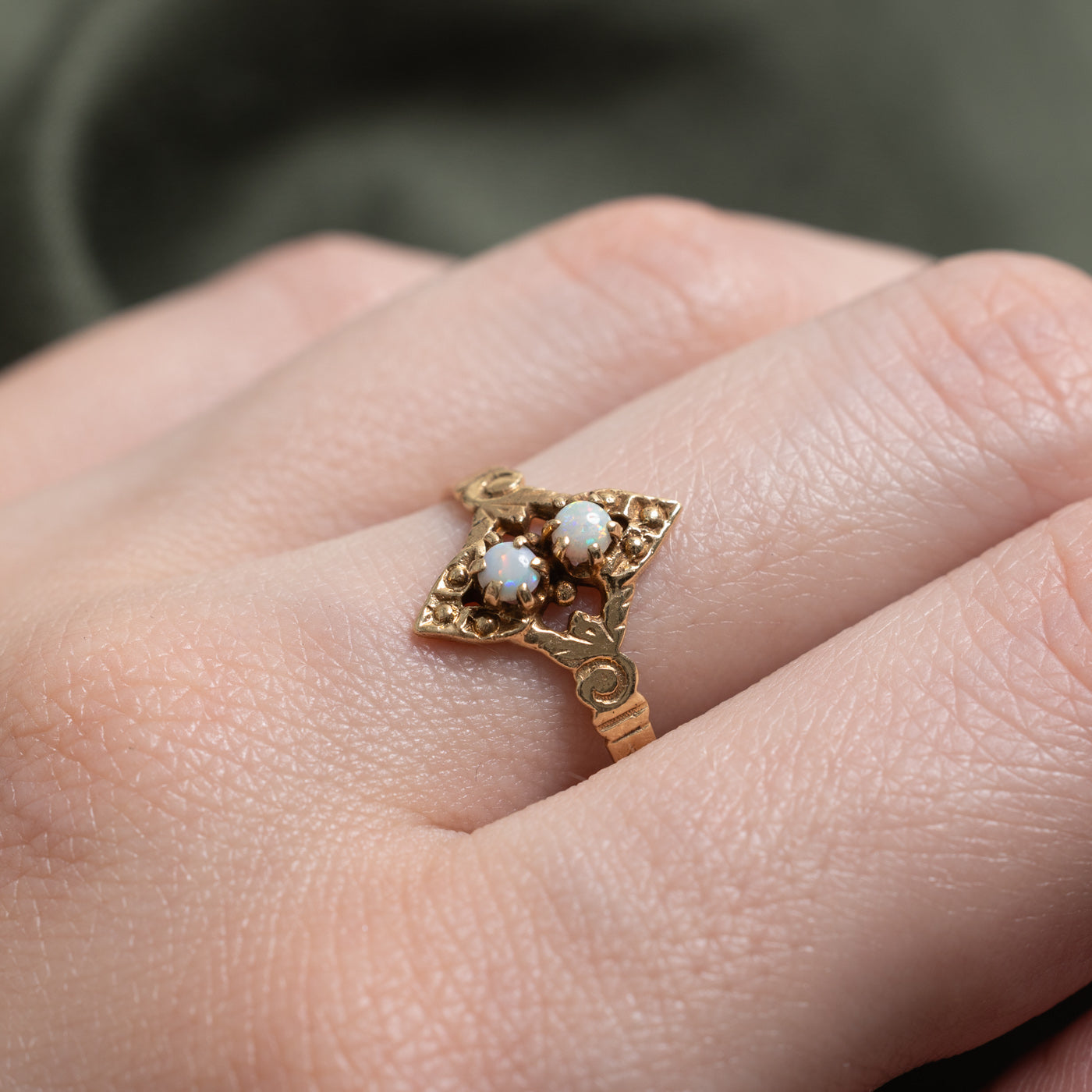 14k Cabochon Opal Navette Ring | 0.3 ctw | SZ 7.5 |