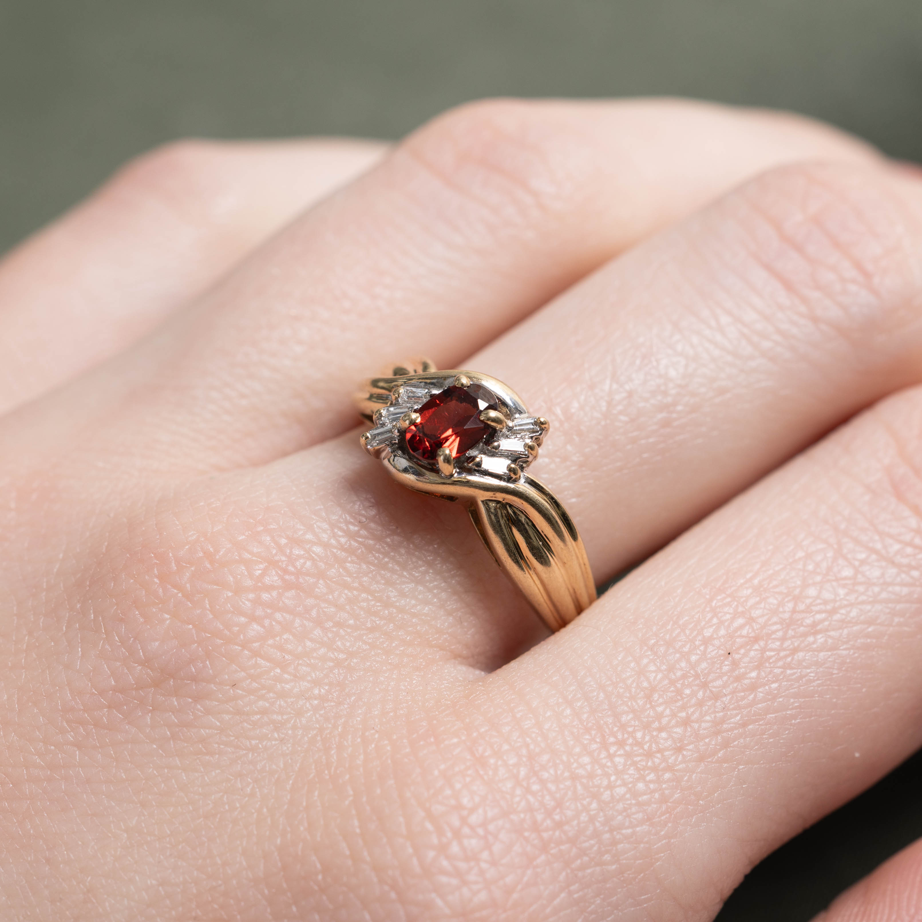 10k Garnet & Diamond Accented Grooved Ring | SZ 8