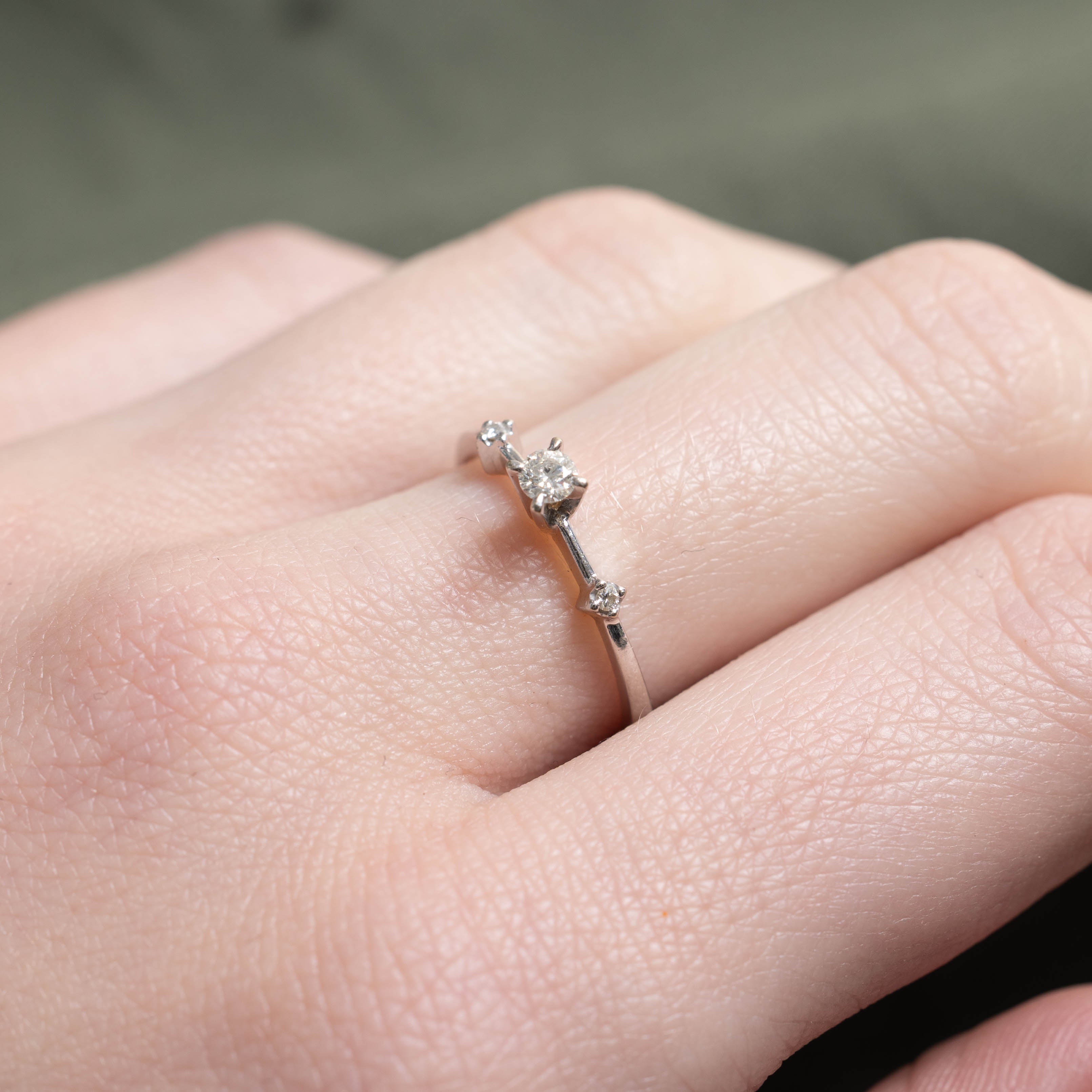 14k High Set Diamond Accented Thin Ring | SZ 5.75