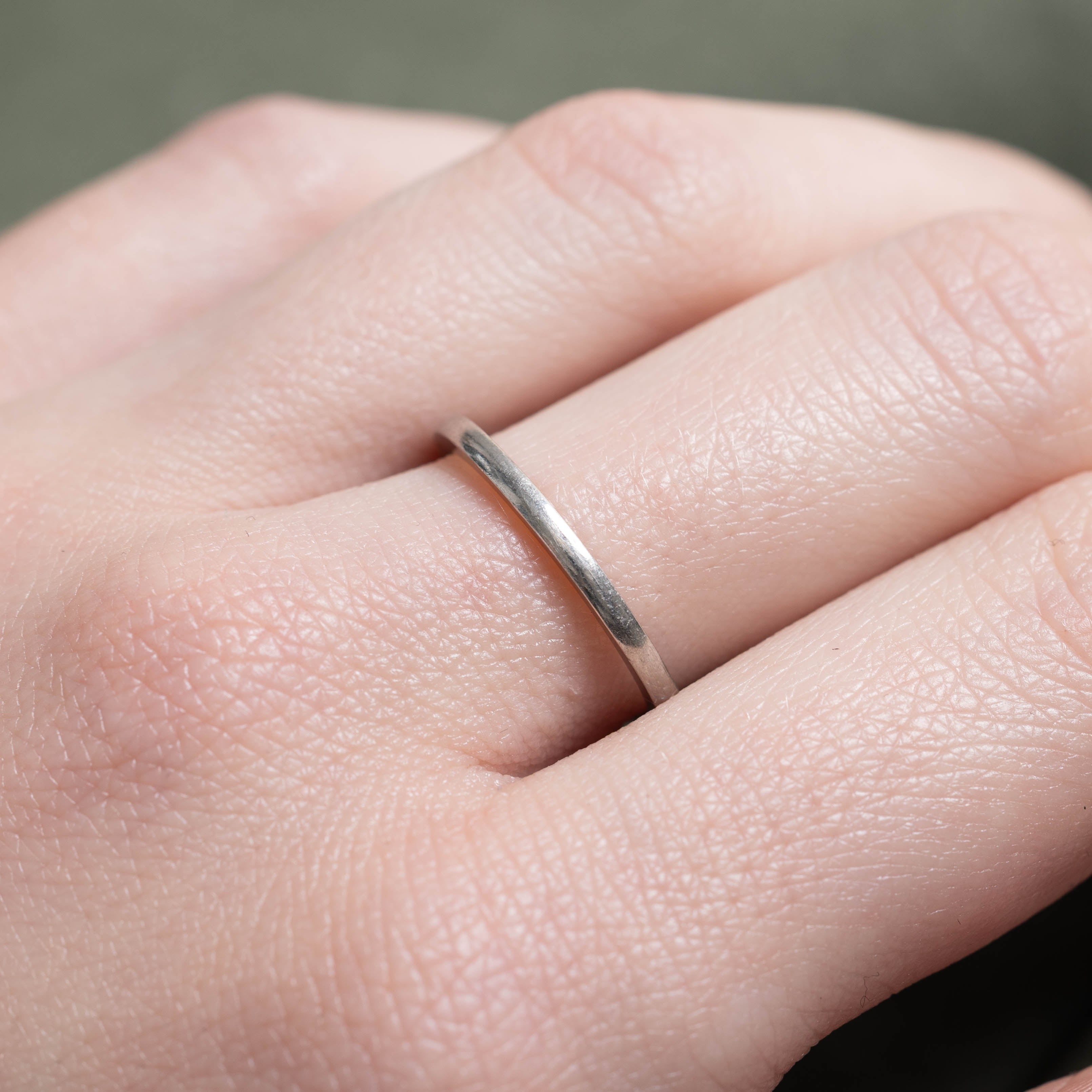 Platinum Plain Thin Stacking Band | 1.55mm | SZ 6.5