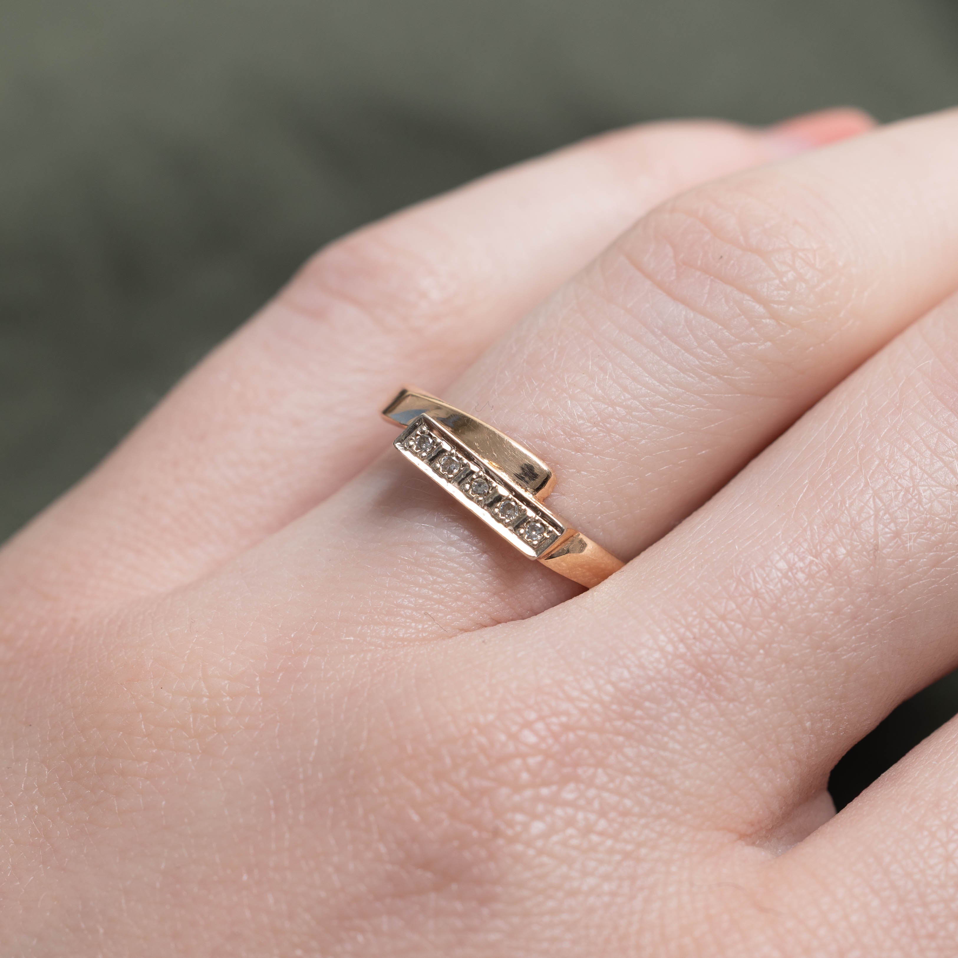 14k Five Stone Diamond Abstract Band | 0.03ctw | SZ 6.75