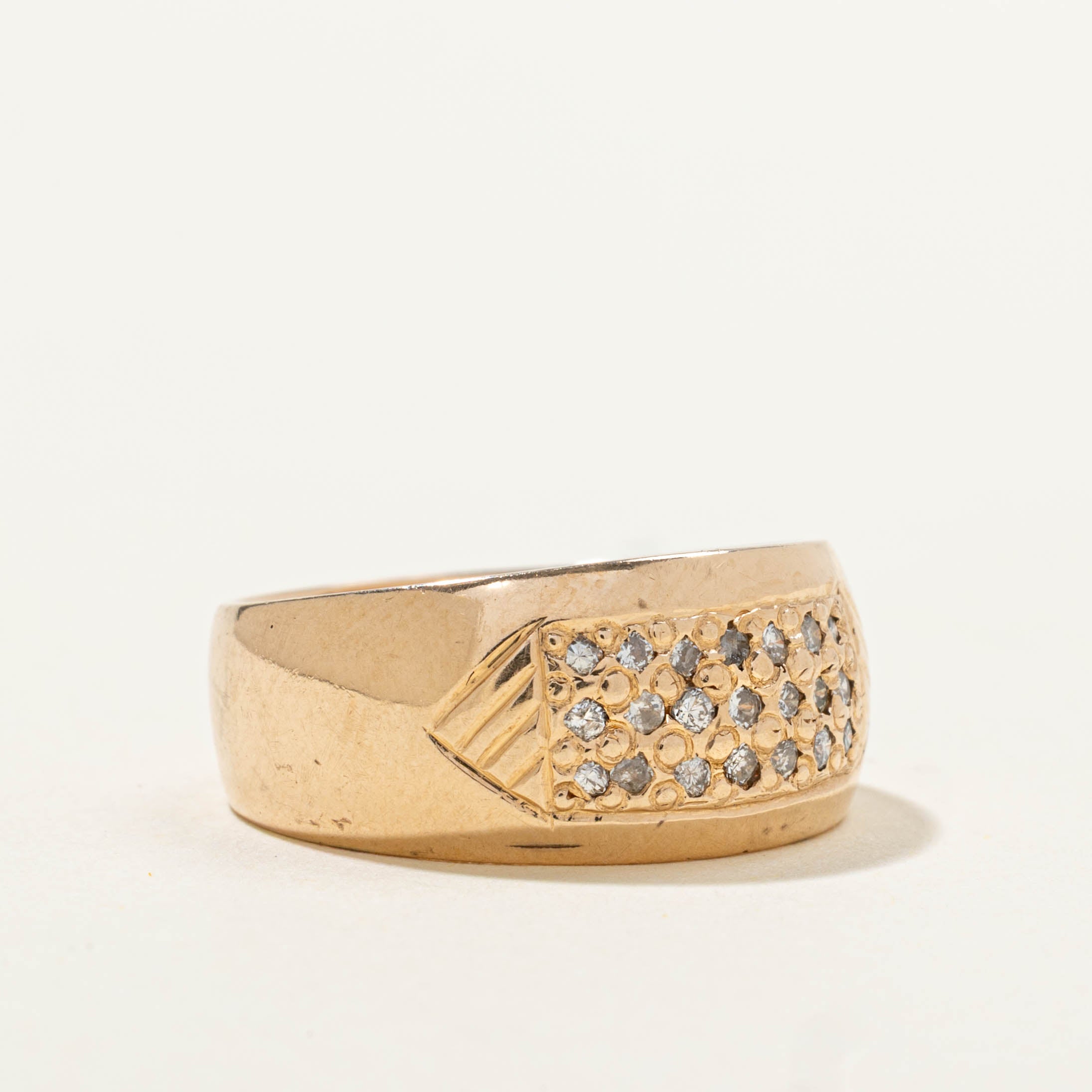 9k Pave Set Diamond Grid Band | SZ 6.25