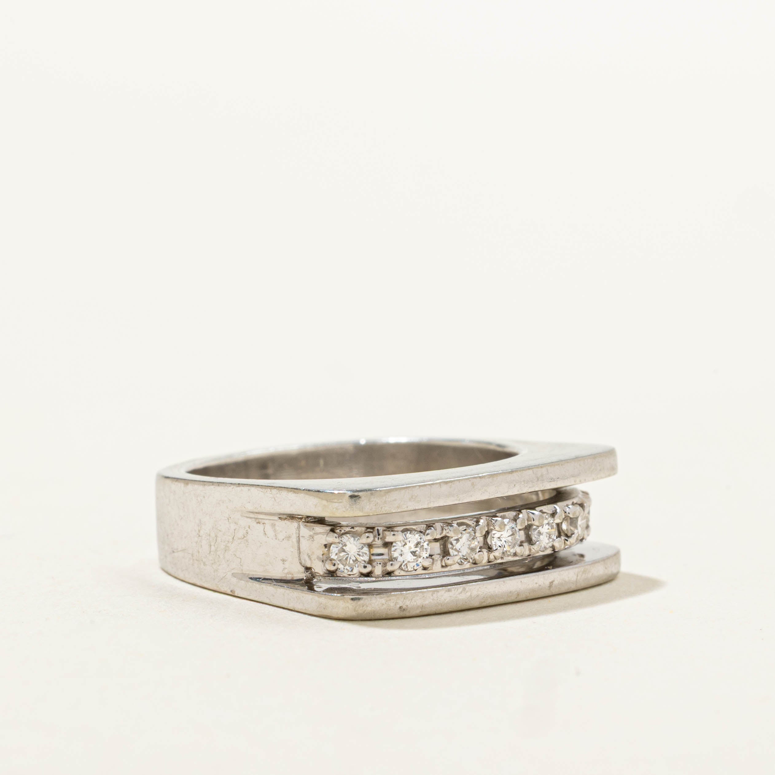 Seven Stone Recessed Diamond Soft Square Band | 0.14ctw | SZ 4.75