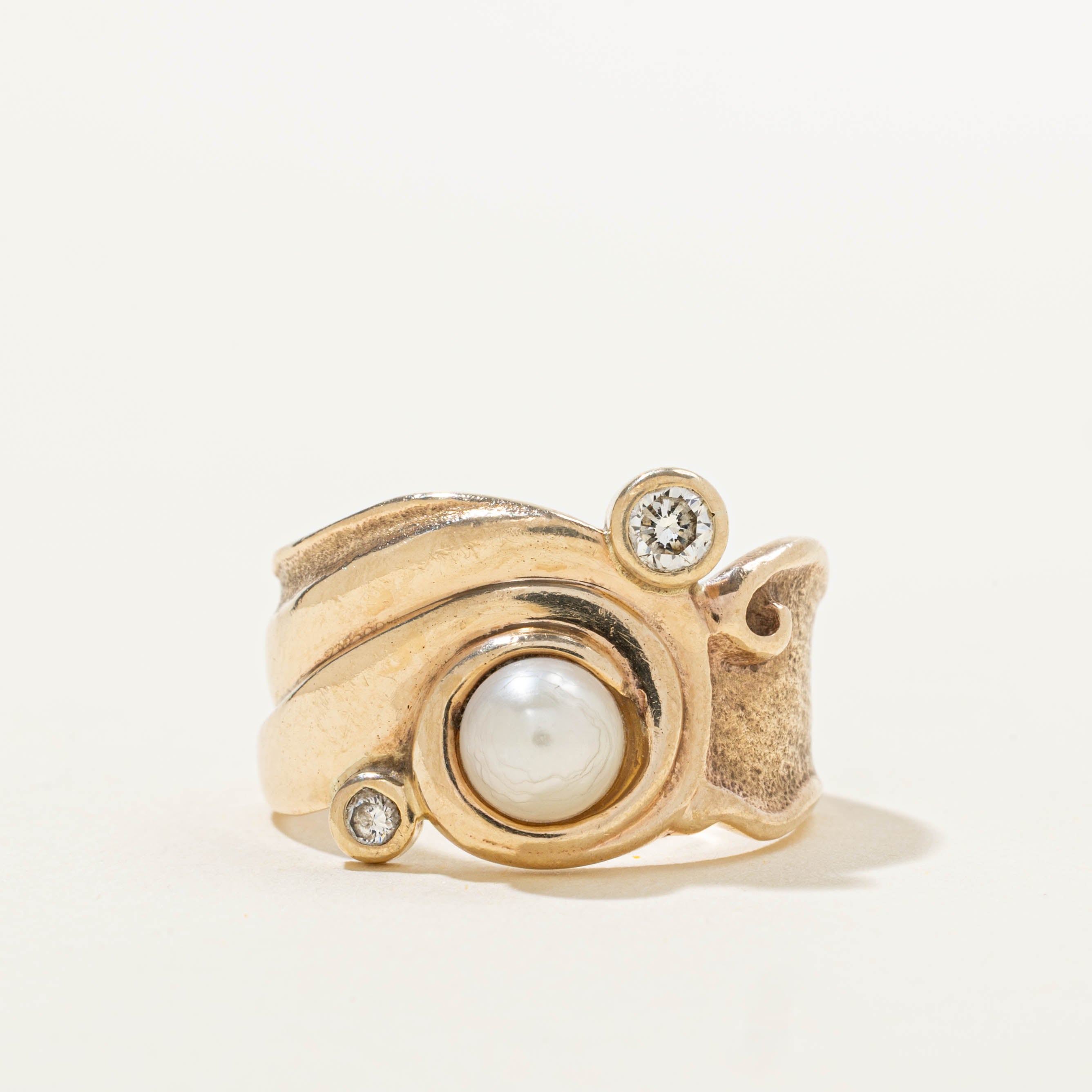 10k Pearl & Diamond Swirl Chunky Ring | 0.10ctw | SZ 5.75